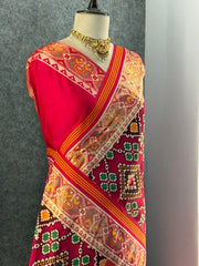 Premium Patola Weaving Phool Jaal Design Saree
