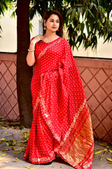 Gota Pati Border Teen Dani Bandhani Saree