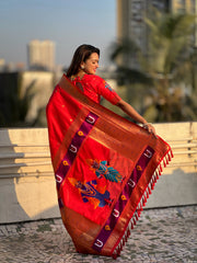 Paithani Vitthala Pallu Muniya Border Saree