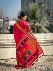Paithani Vitthala Pallu Muniya Border Saree