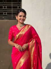 Paithani Vitthala Pallu Muniya Border Saree