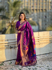 Paithani Vitthala Pallu Muniya Border Saree