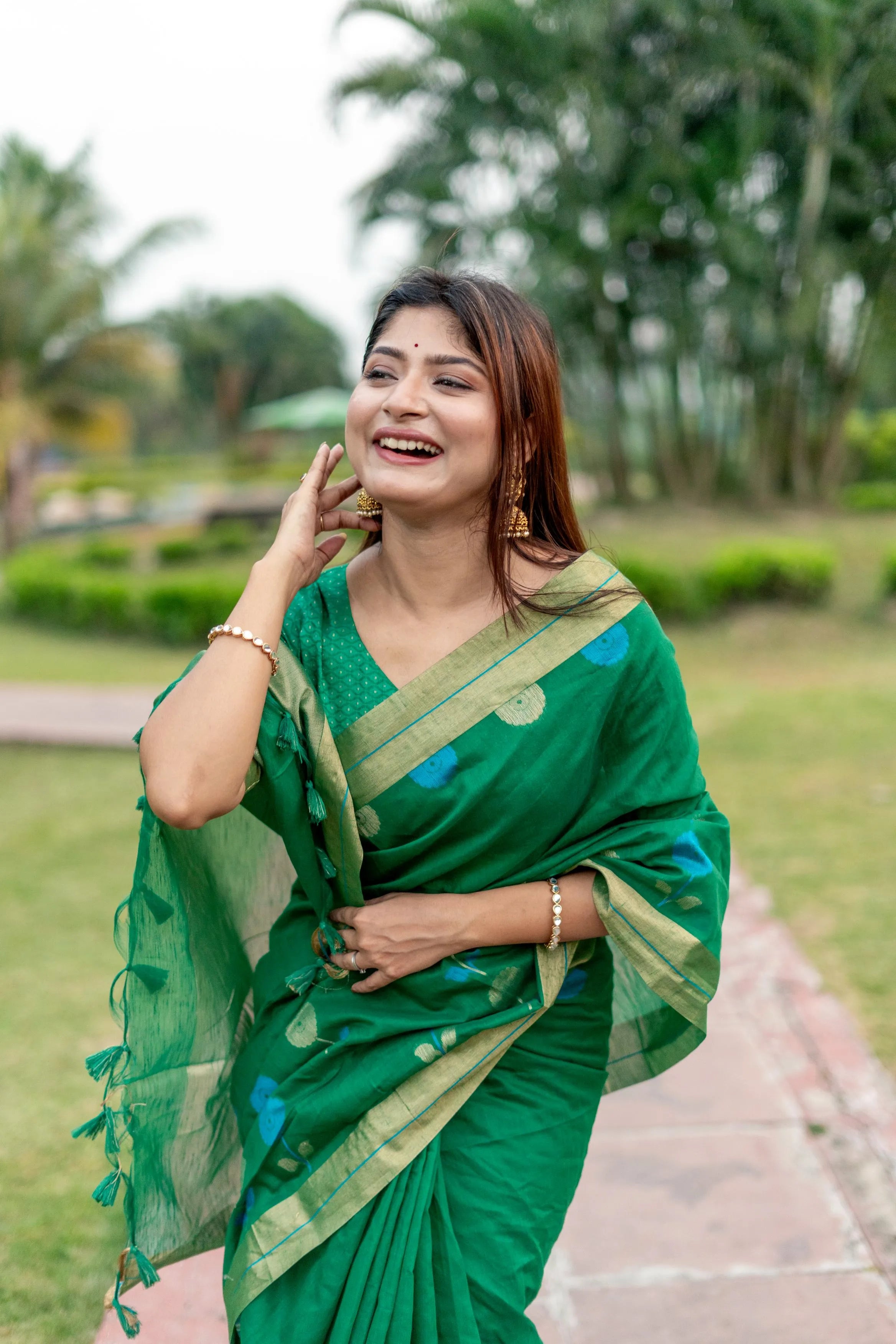 Linen Silk Jamdani Border Floral Printed Saree