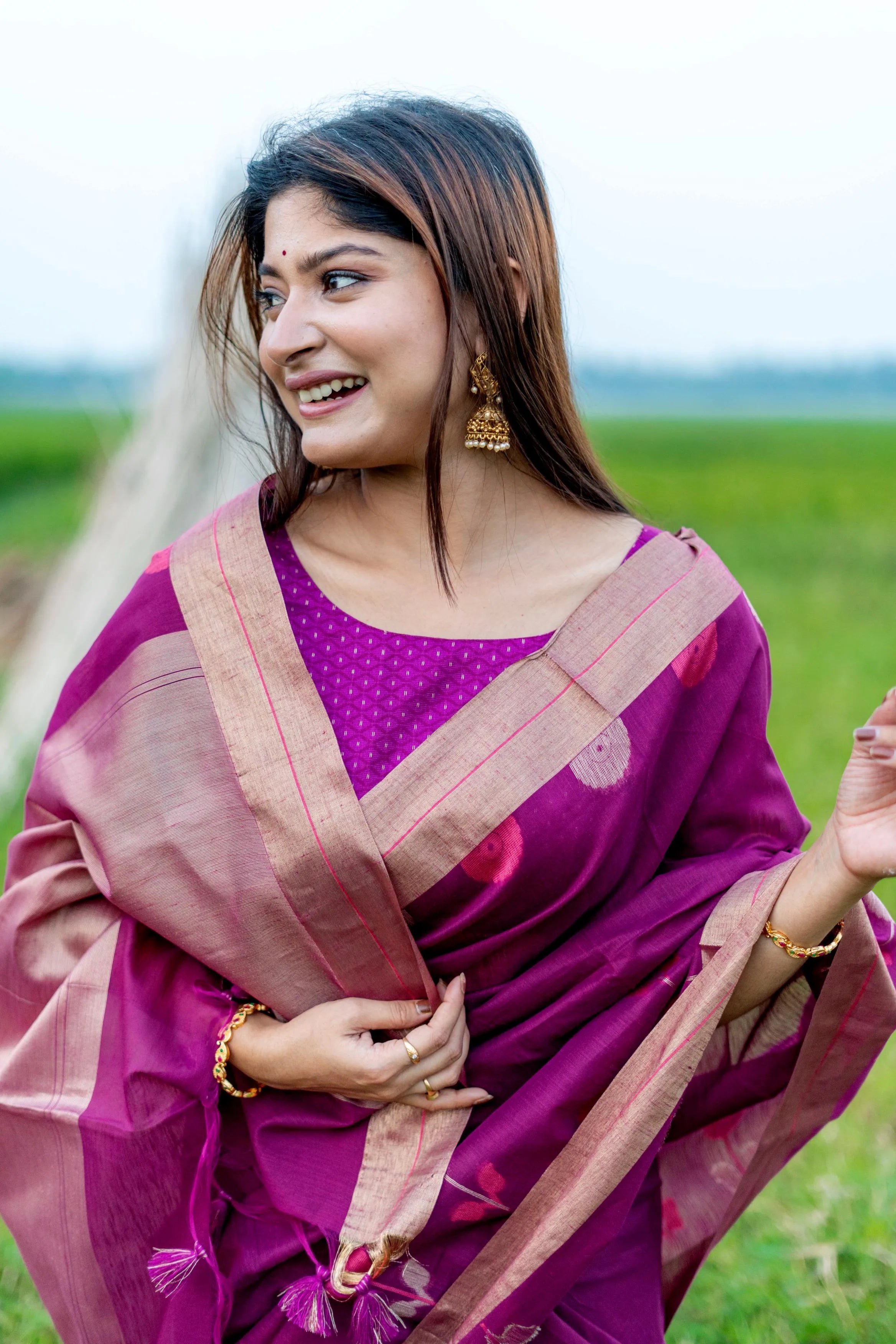Linen Silk Jamdani Border Floral Printed Saree