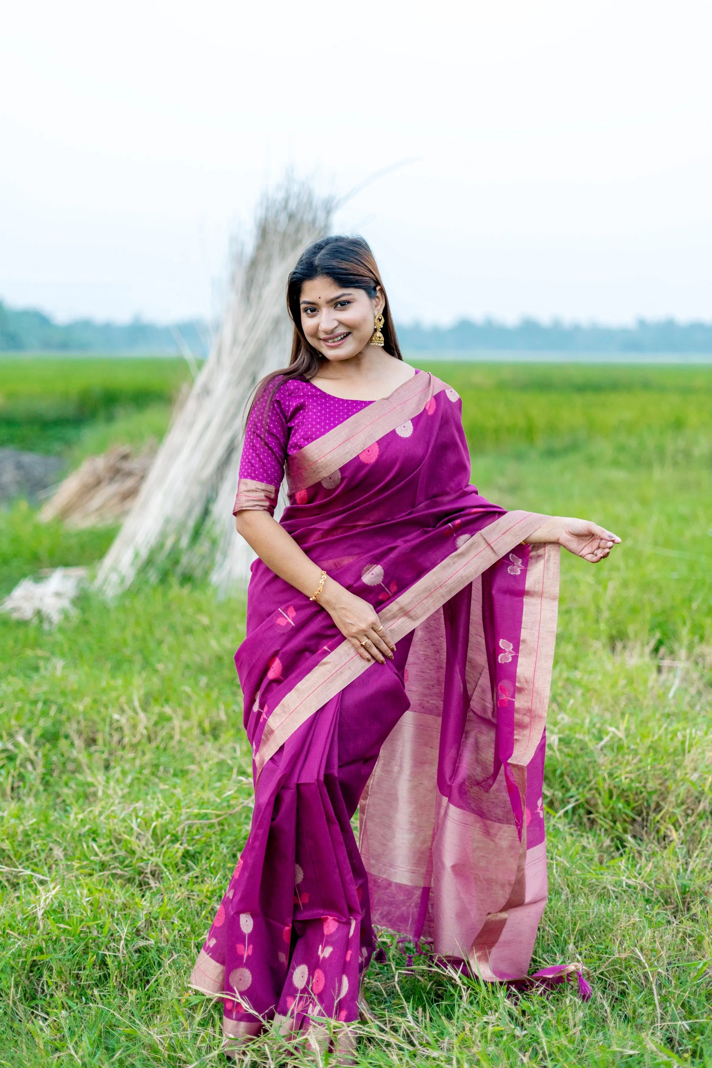 Linen Silk Jamdani Border Floral Printed Saree