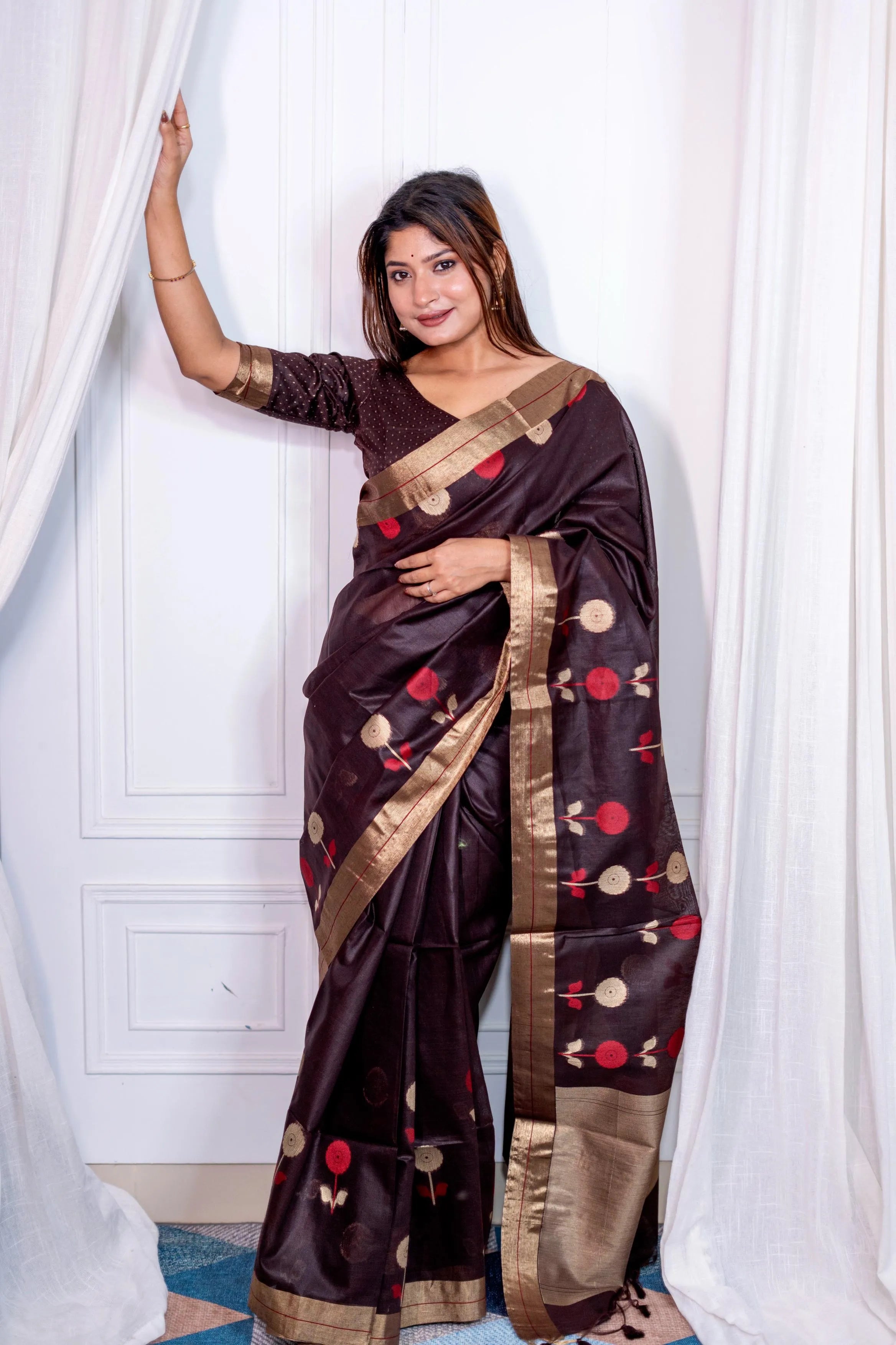 Linen Silk Jamdani Border Floral Printed Saree