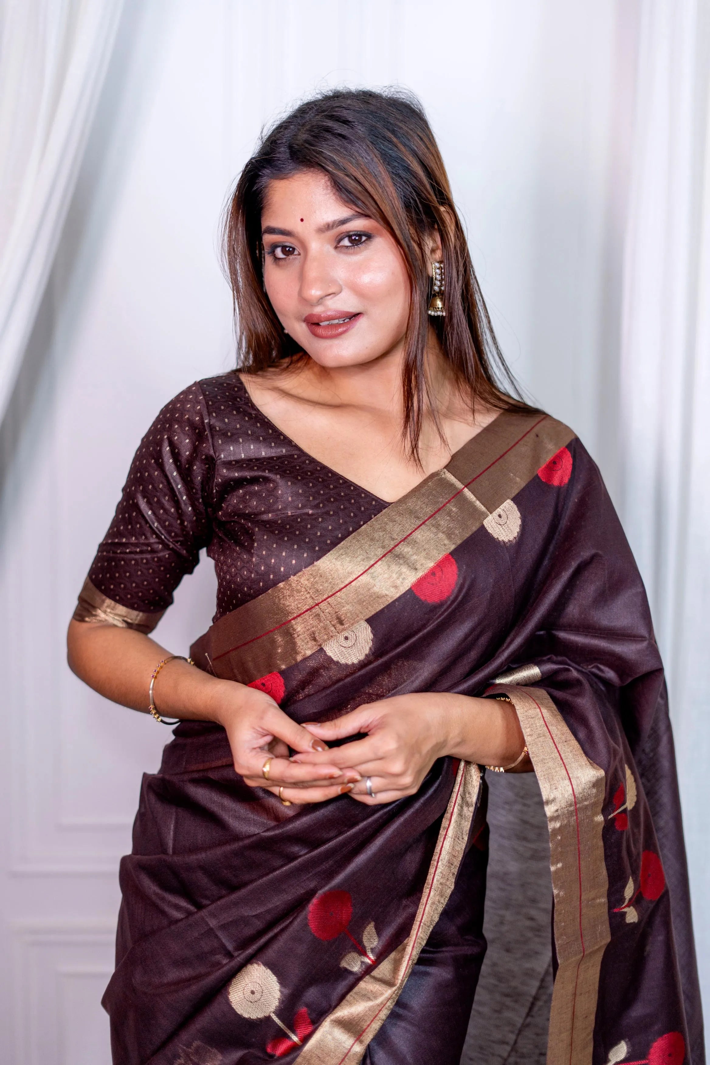 Linen Silk Jamdani Border Floral Printed Saree