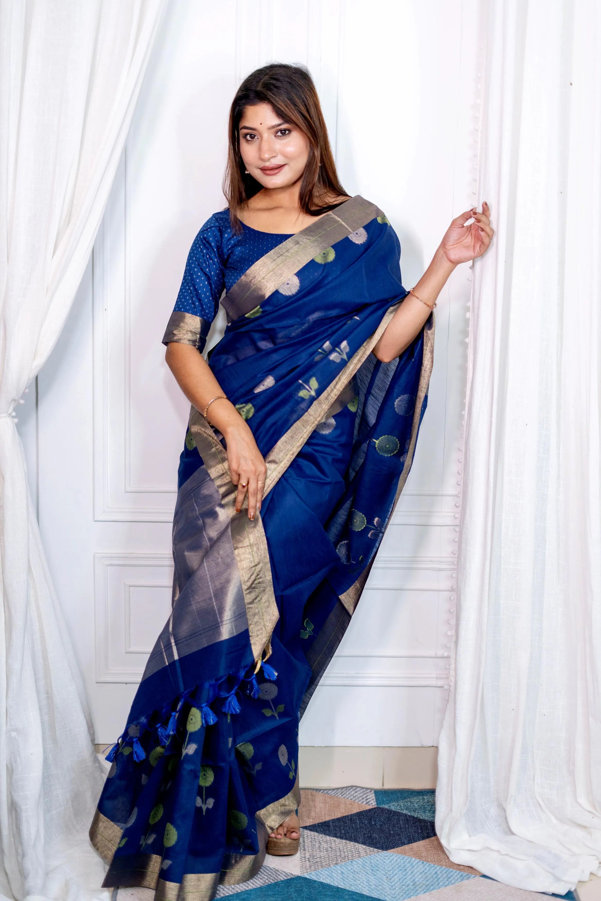 Linen Silk Jamdani Border Floral Printed Saree