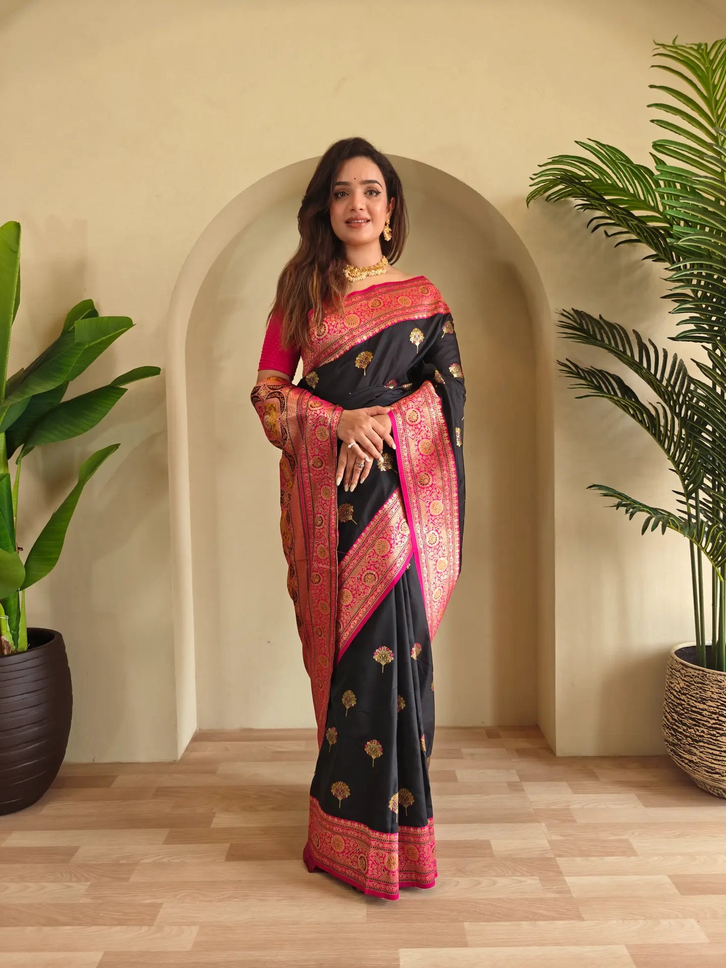 Banarasi Intricate Color Thread Saree
