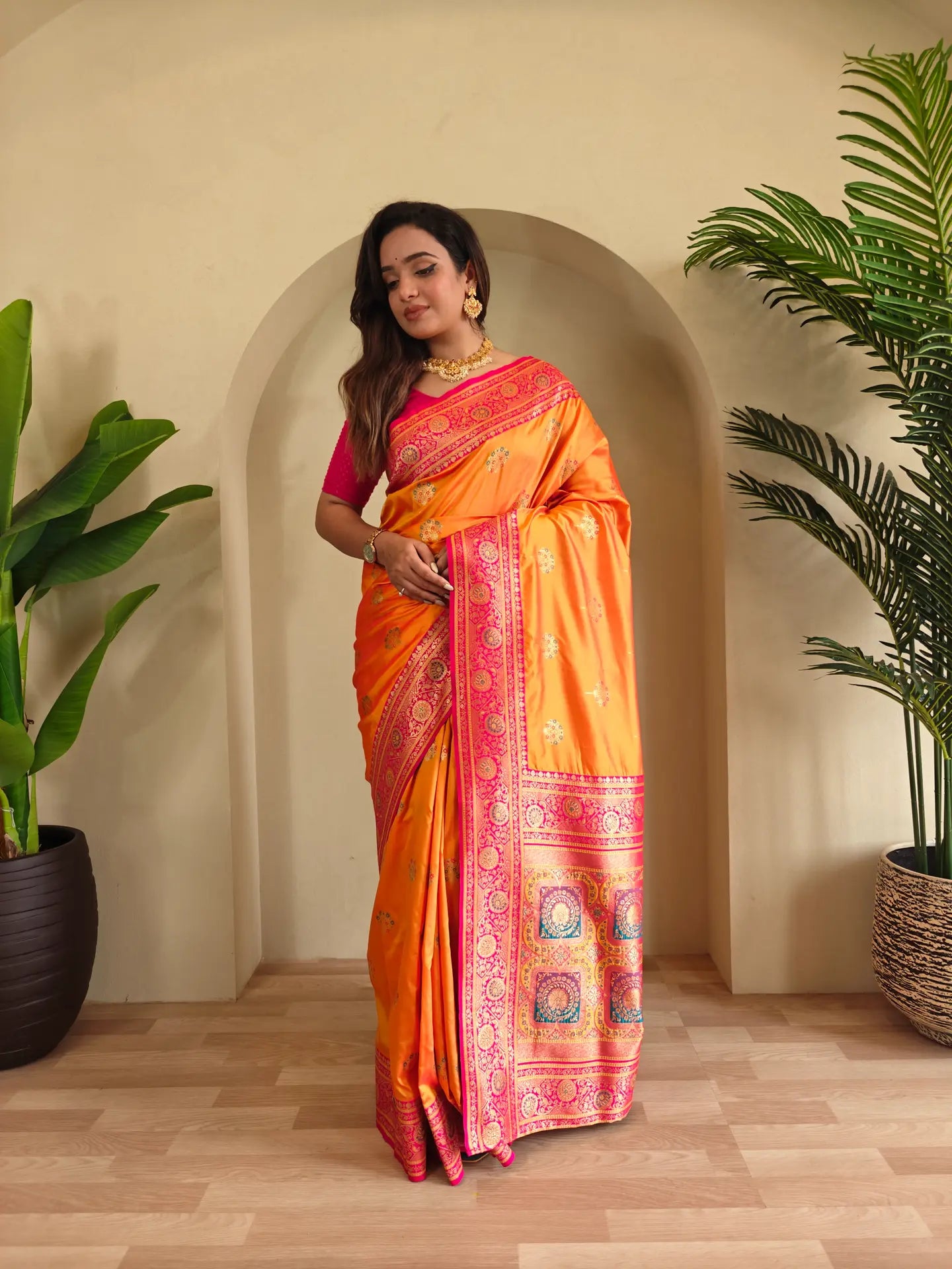 Banarasi Intricate Color Thread Saree