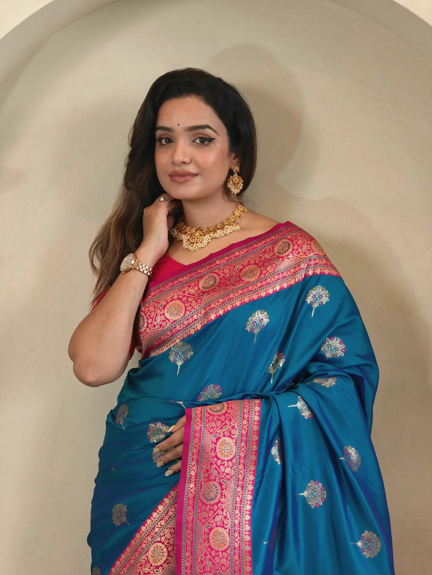 Banarasi Intricate Color Thread Saree