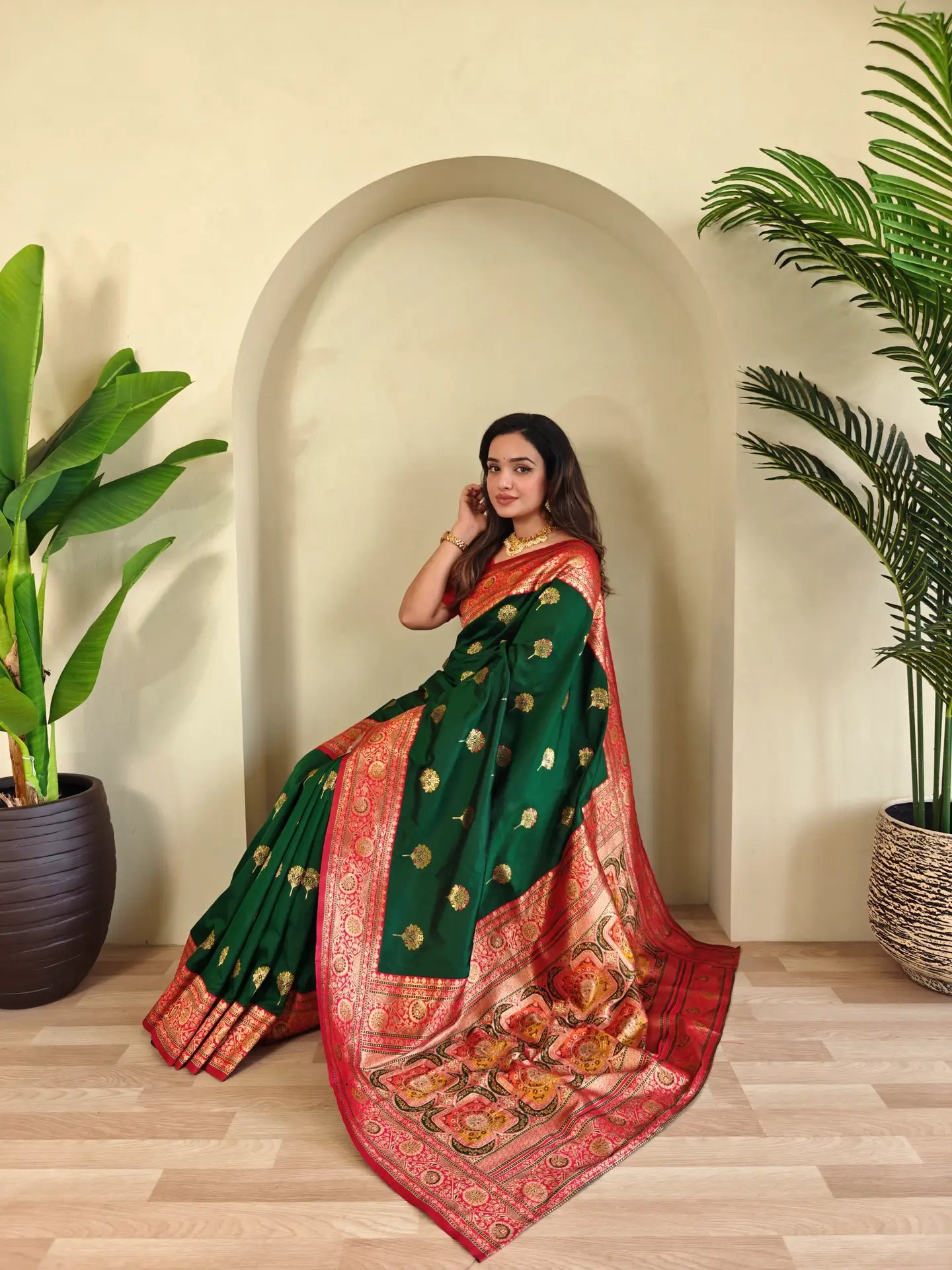 Banarasi Intricate Color Thread Saree