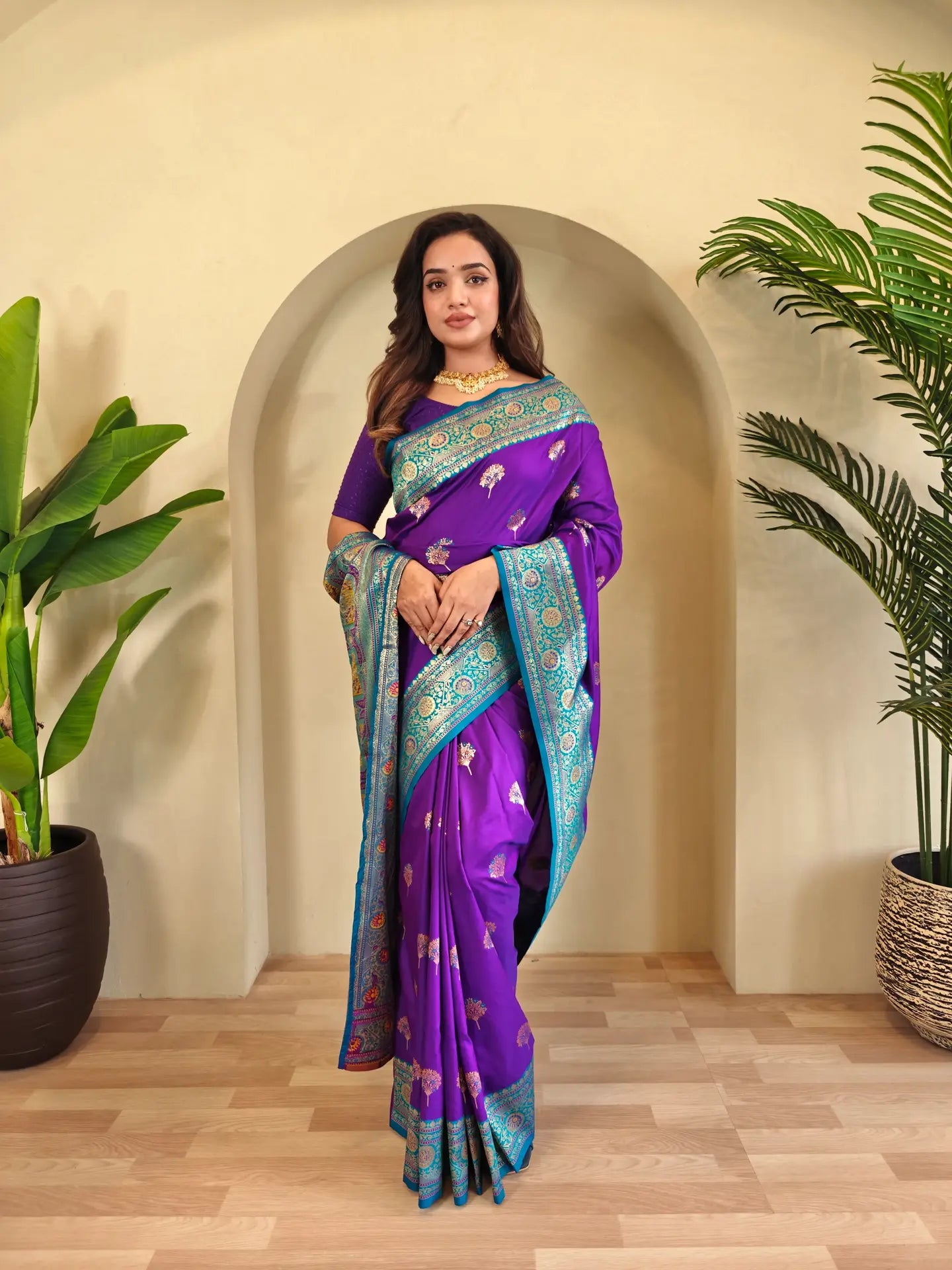 Banarasi Intricate Color Thread Saree