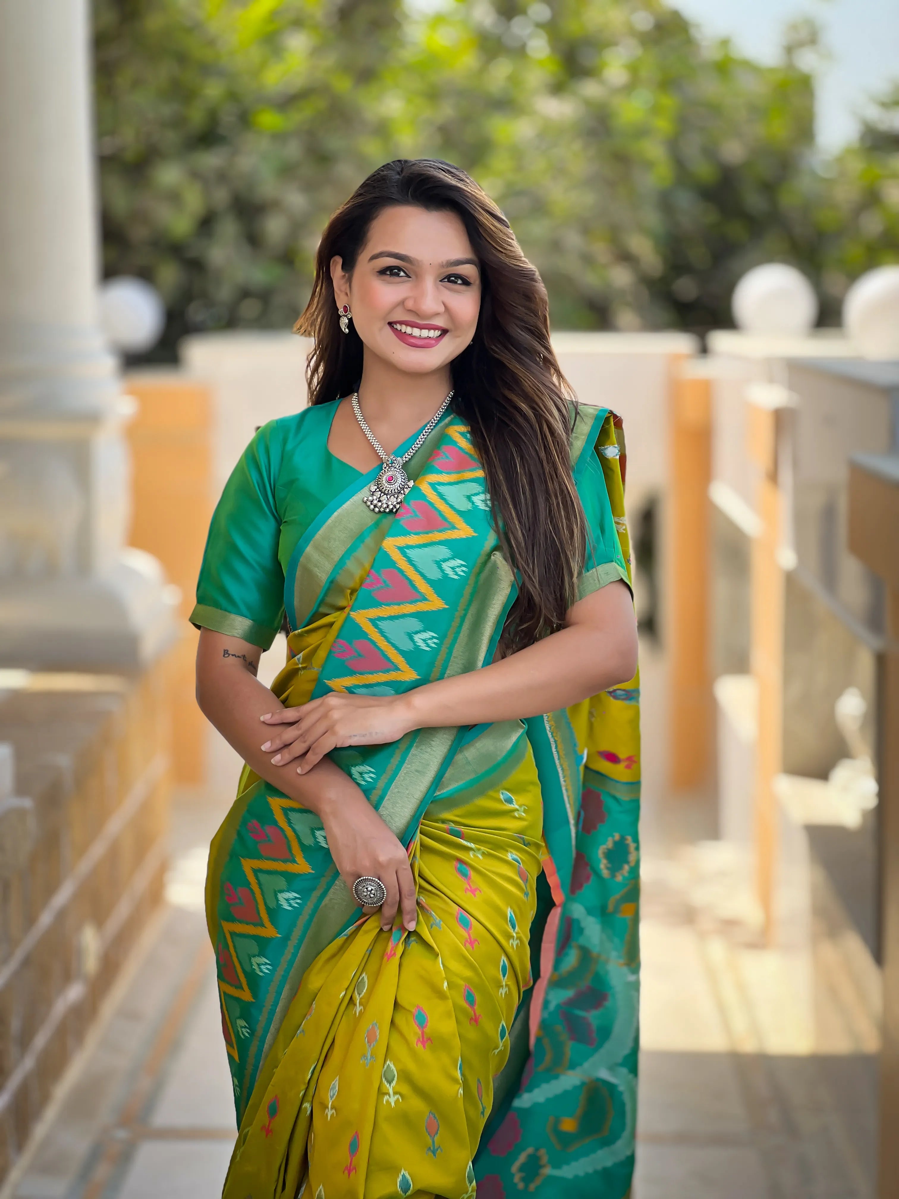 Ikkat Soft Silk Patola Guranted Fabric Saree