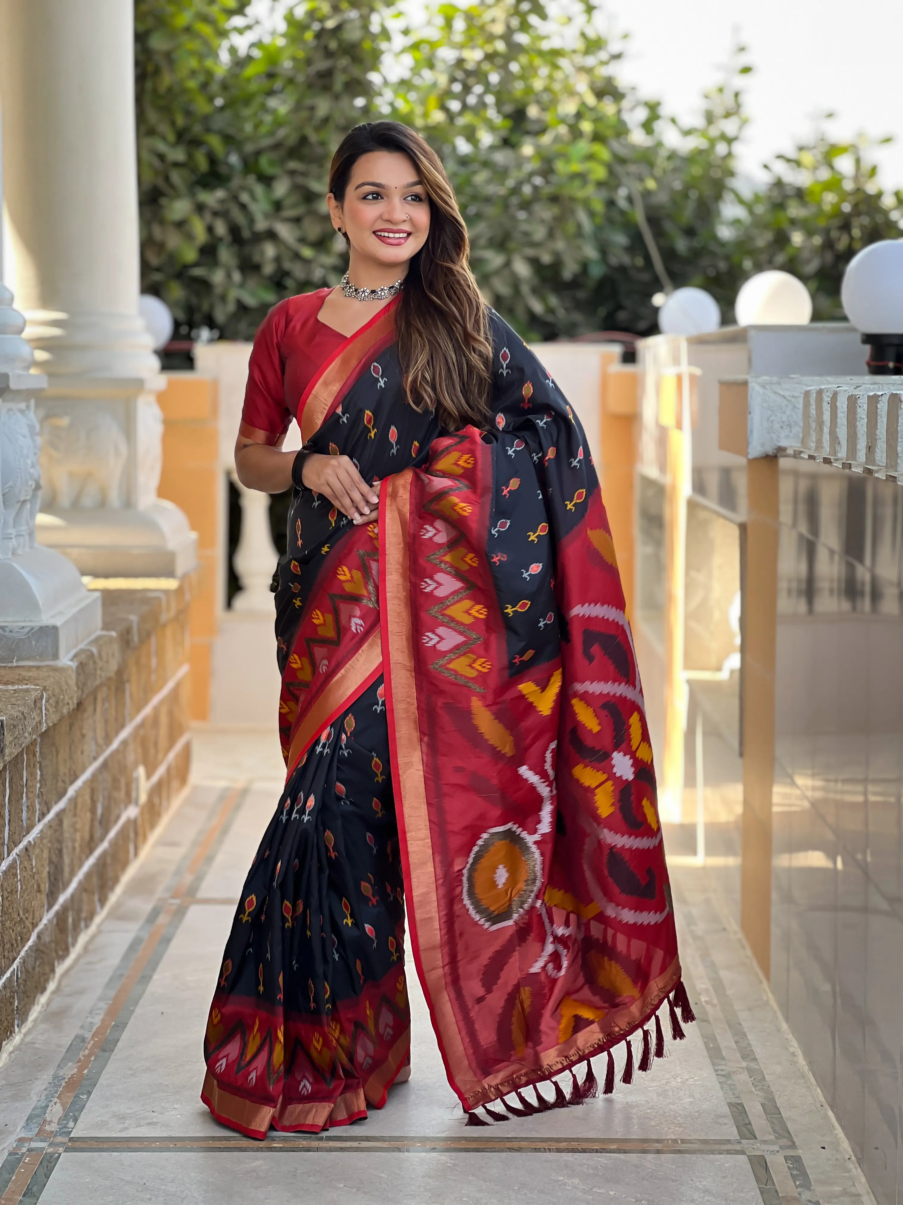 Ikkat Soft Silk Patola Guranted Fabric Saree