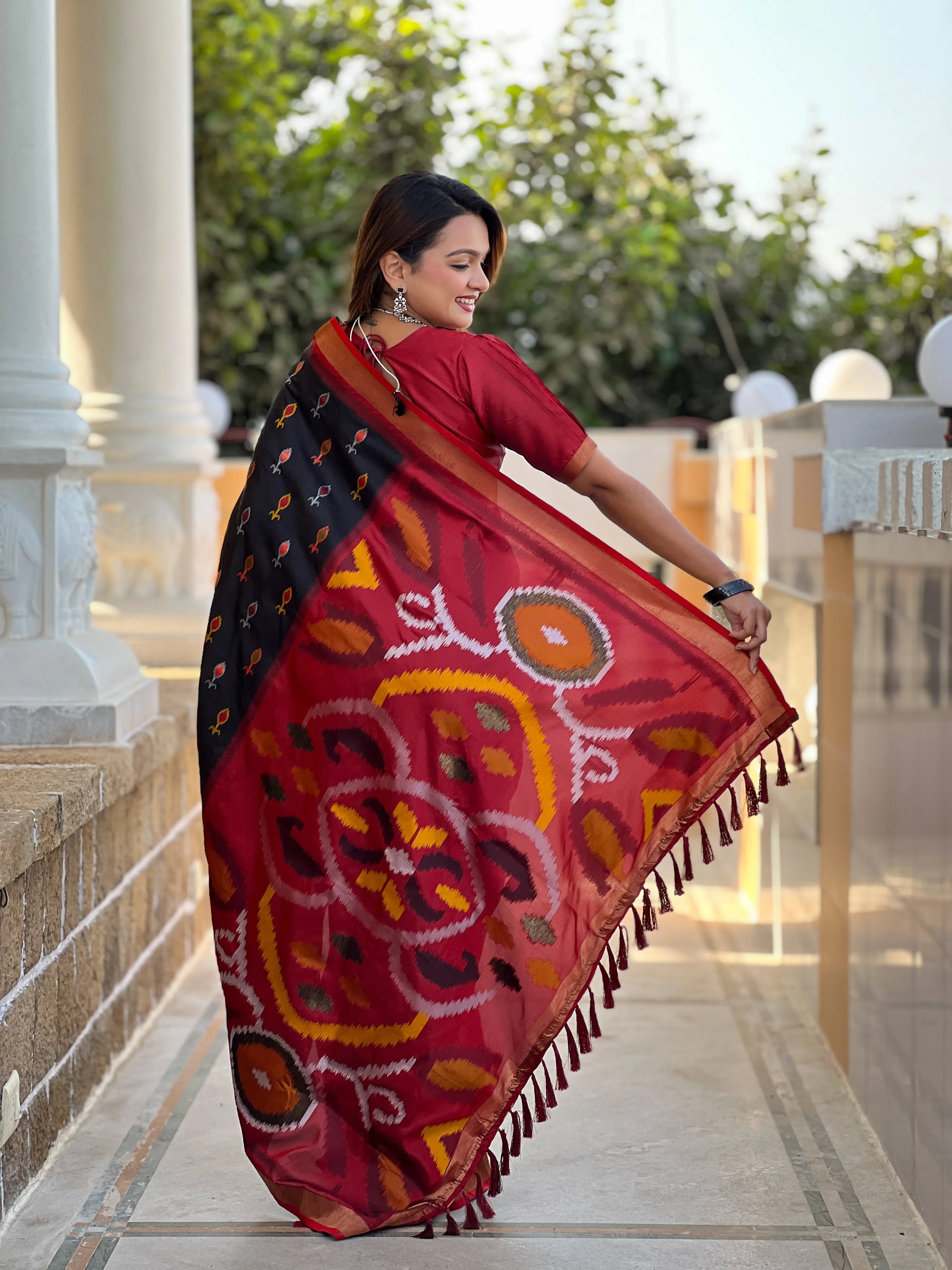 Ikkat Soft Silk Patola Guranted Fabric Saree