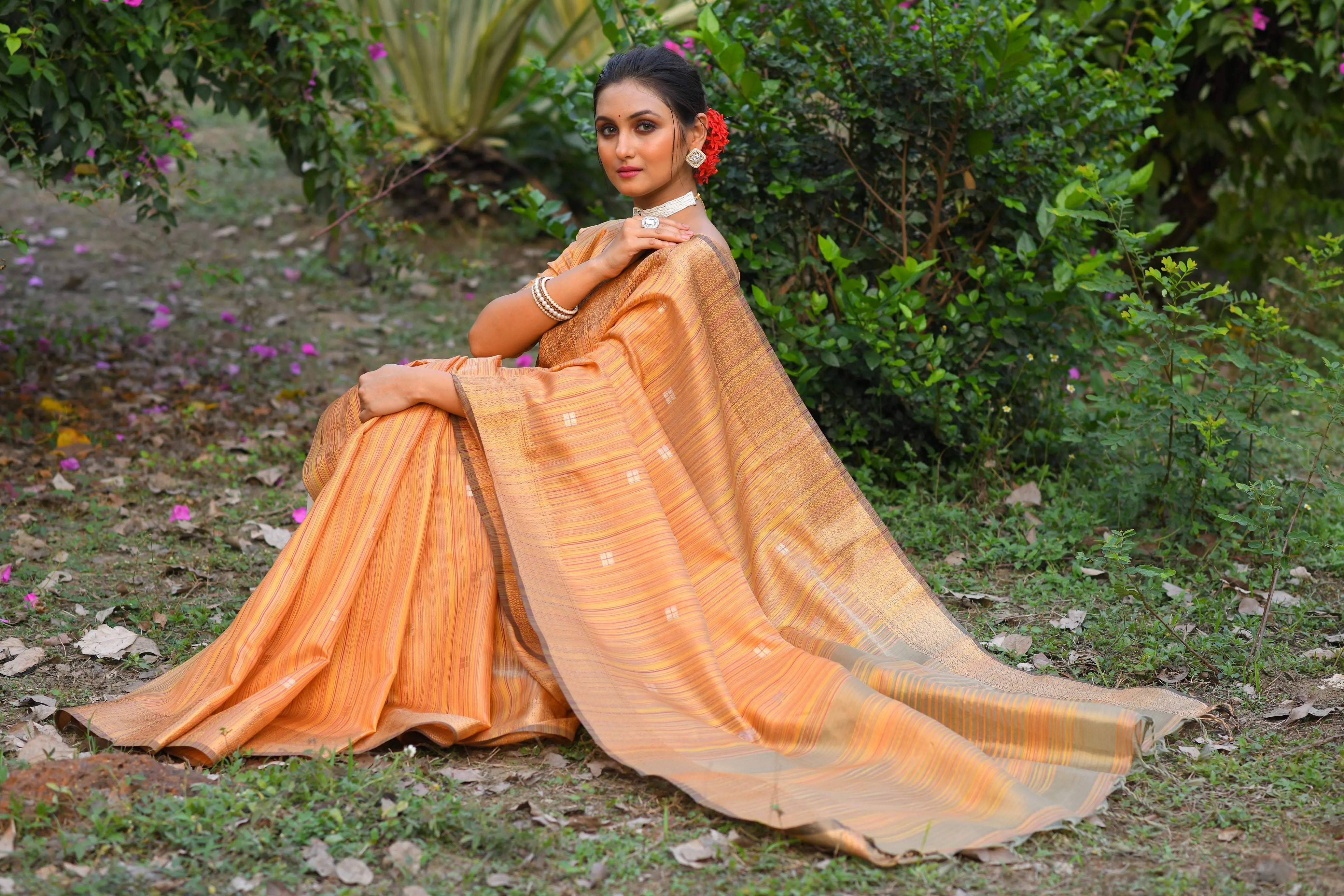 Maheshwari Zari Woven Soft Silk Saree
