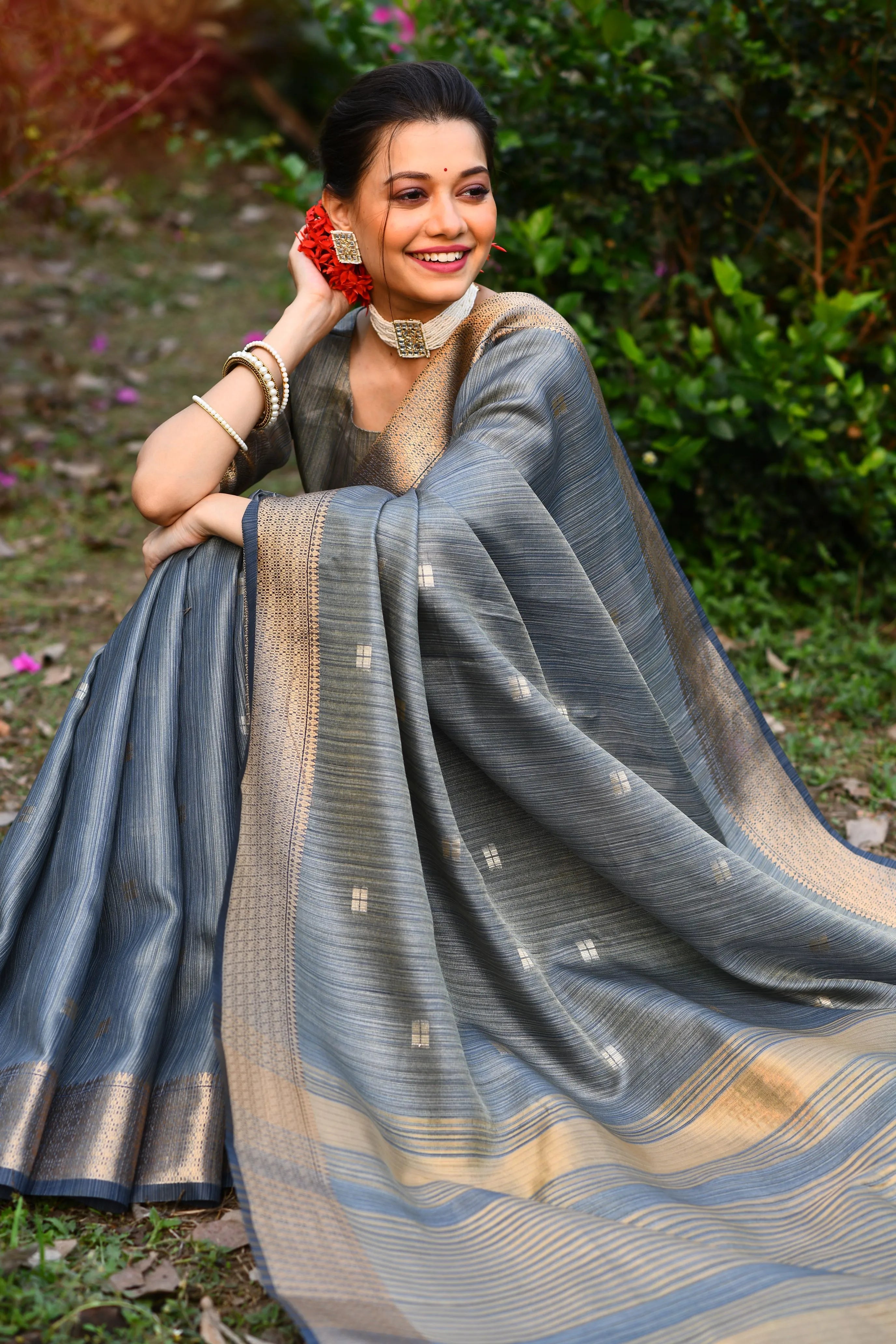 Maheshwari Zari Woven Soft Silk Saree
