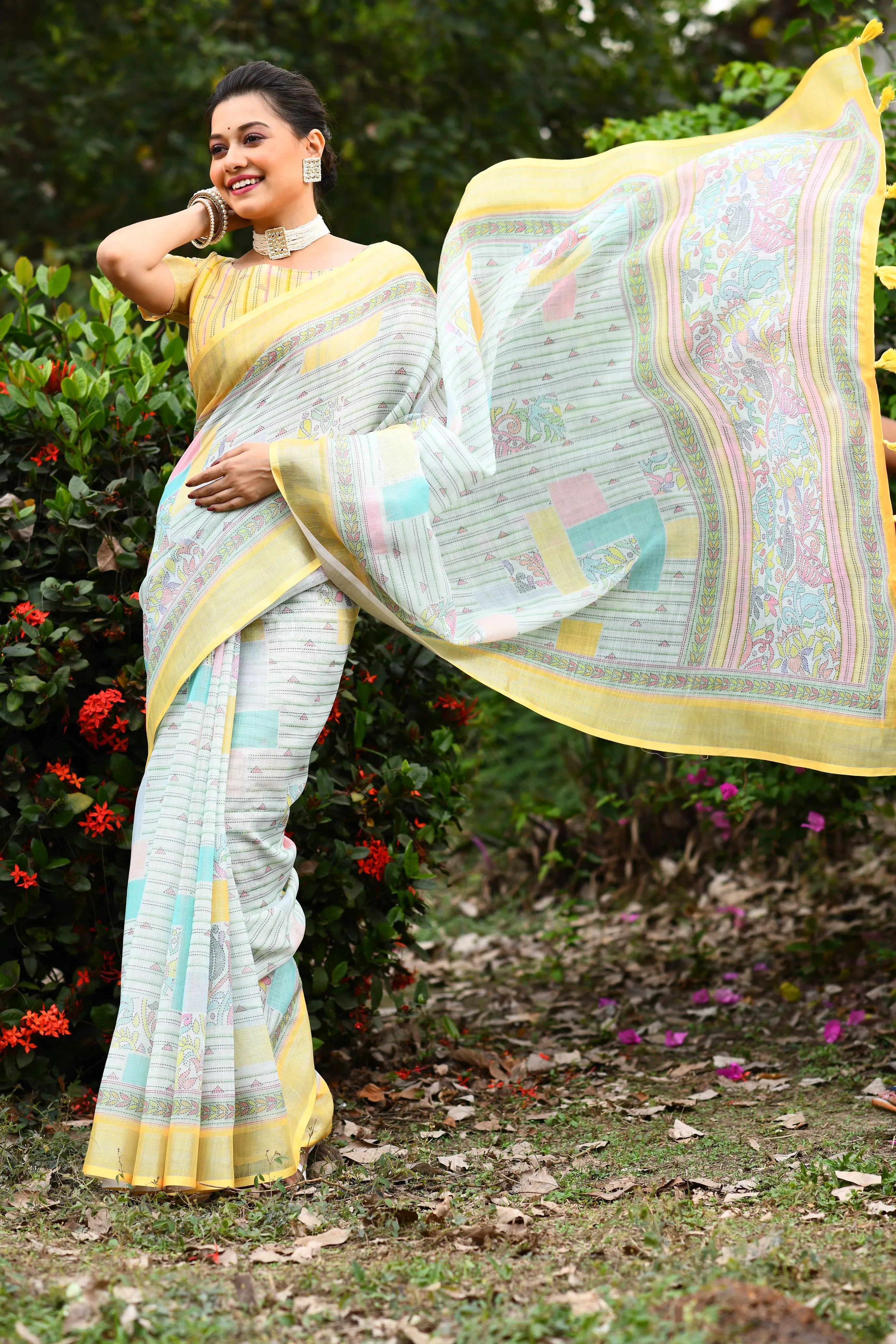 Soft Linen Conceptual Floral Printed Saree