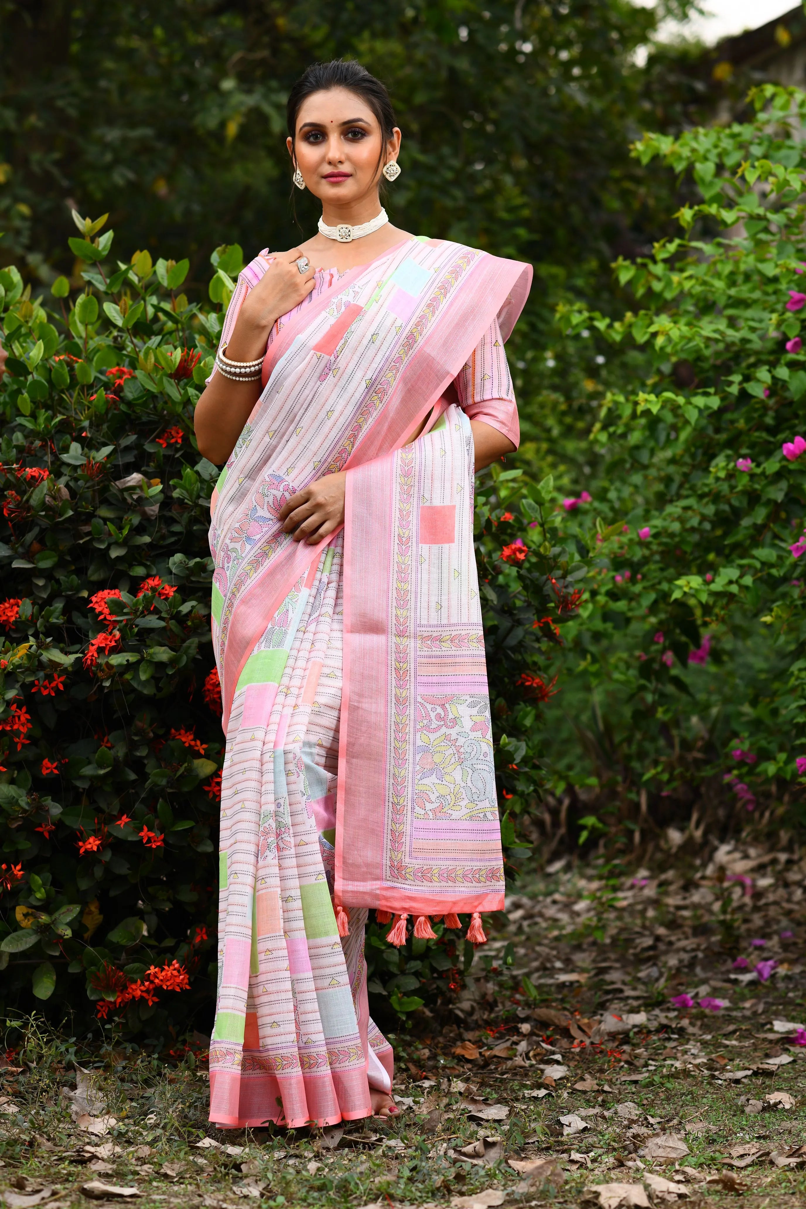 Soft Linen Conceptual Floral Printed Saree