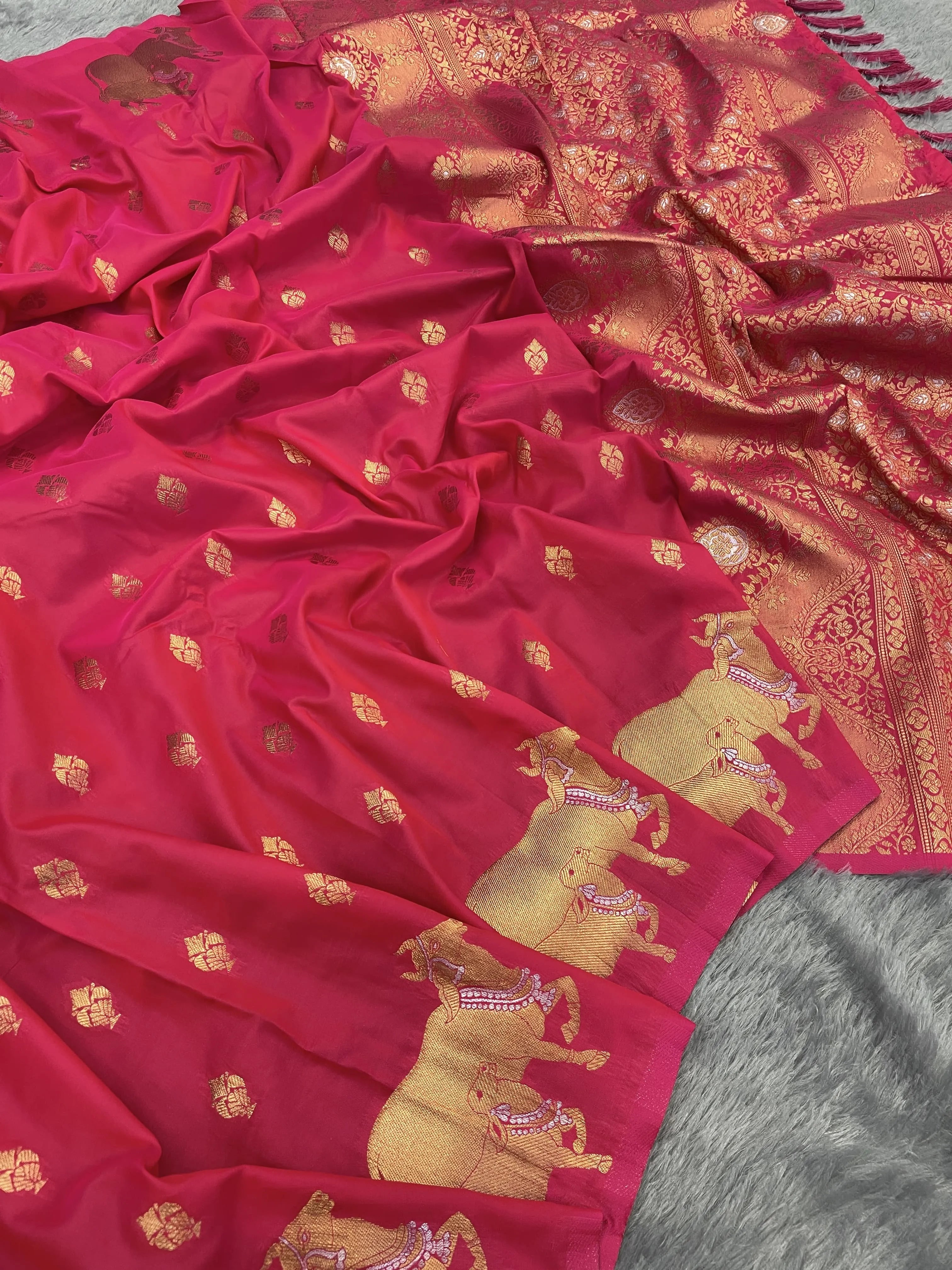Moonga Silk Nandi Border Banarasi Saree