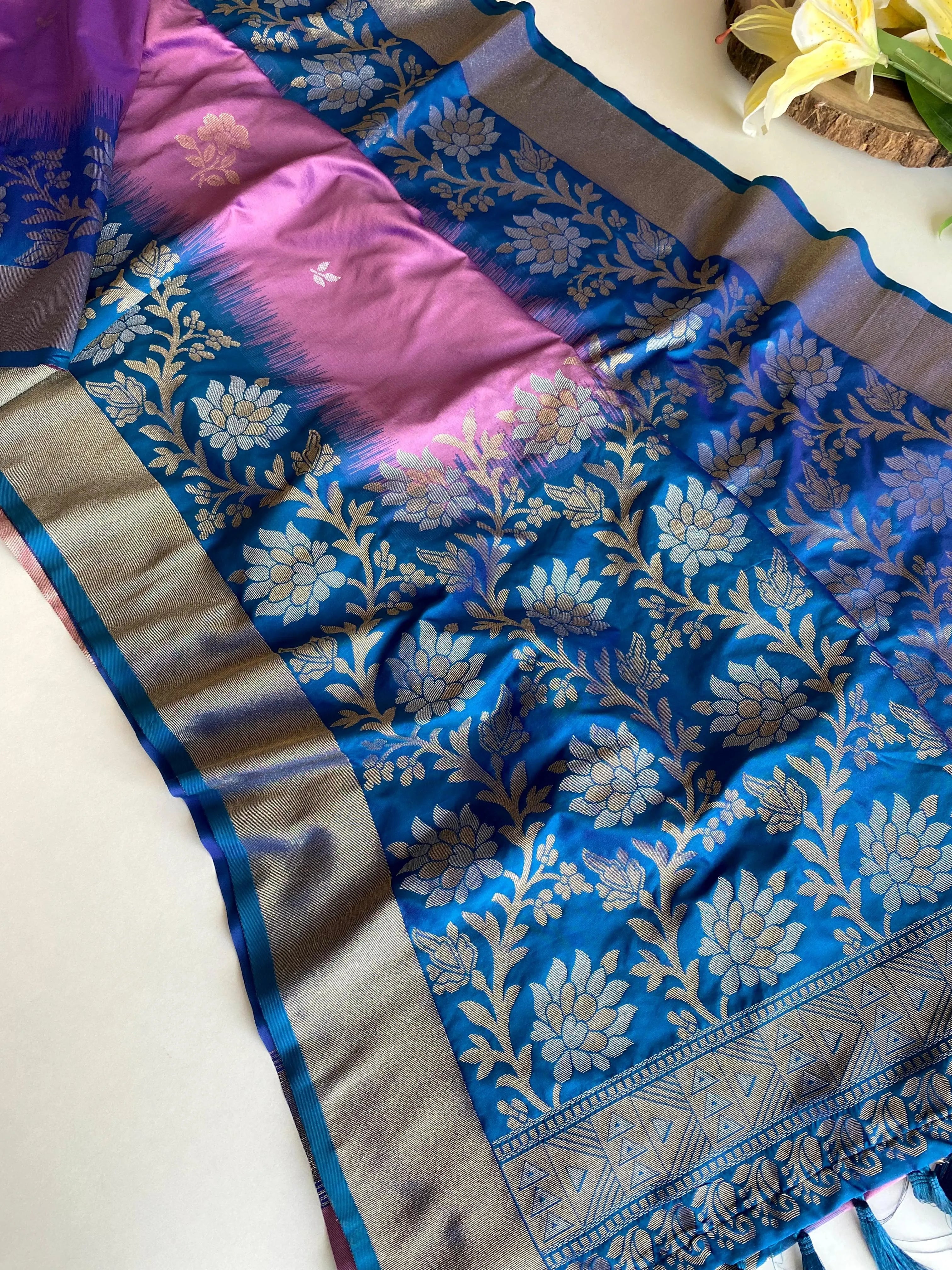 Dual Tone Contrast Pallu Designer Saree
