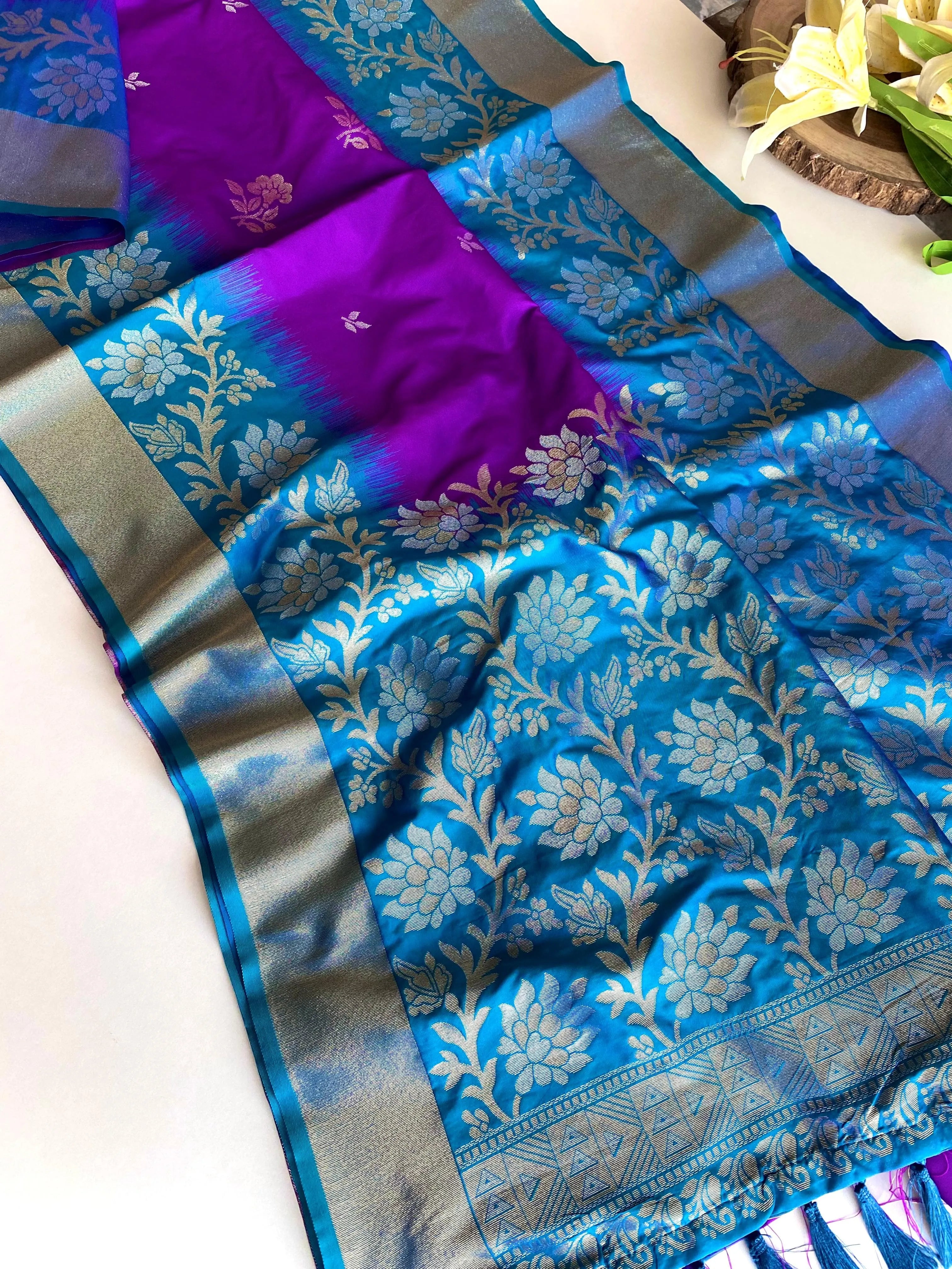 Dual Tone Contrast Pallu Designer Saree