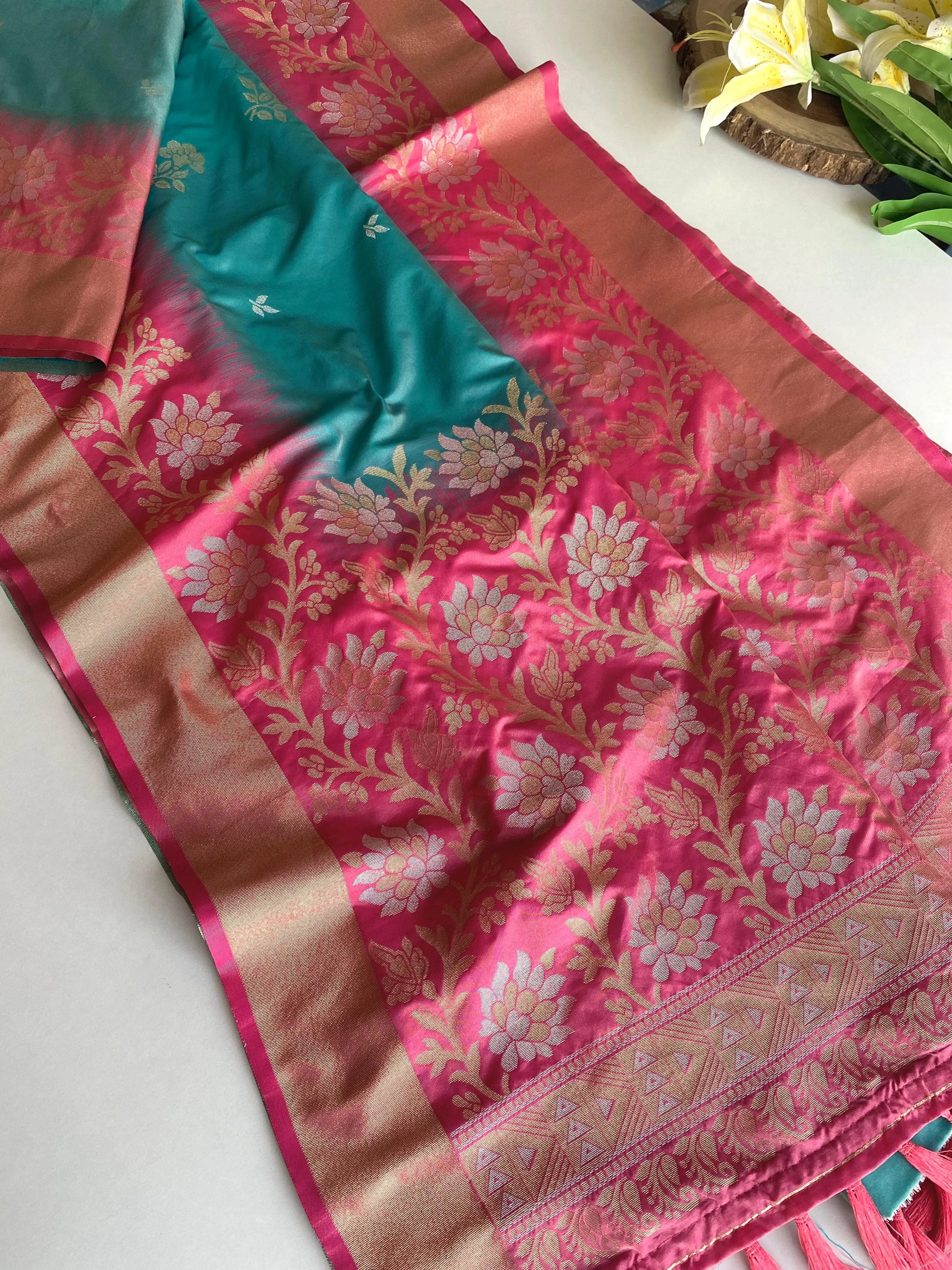 Dual Tone Contrast Pallu Designer Saree