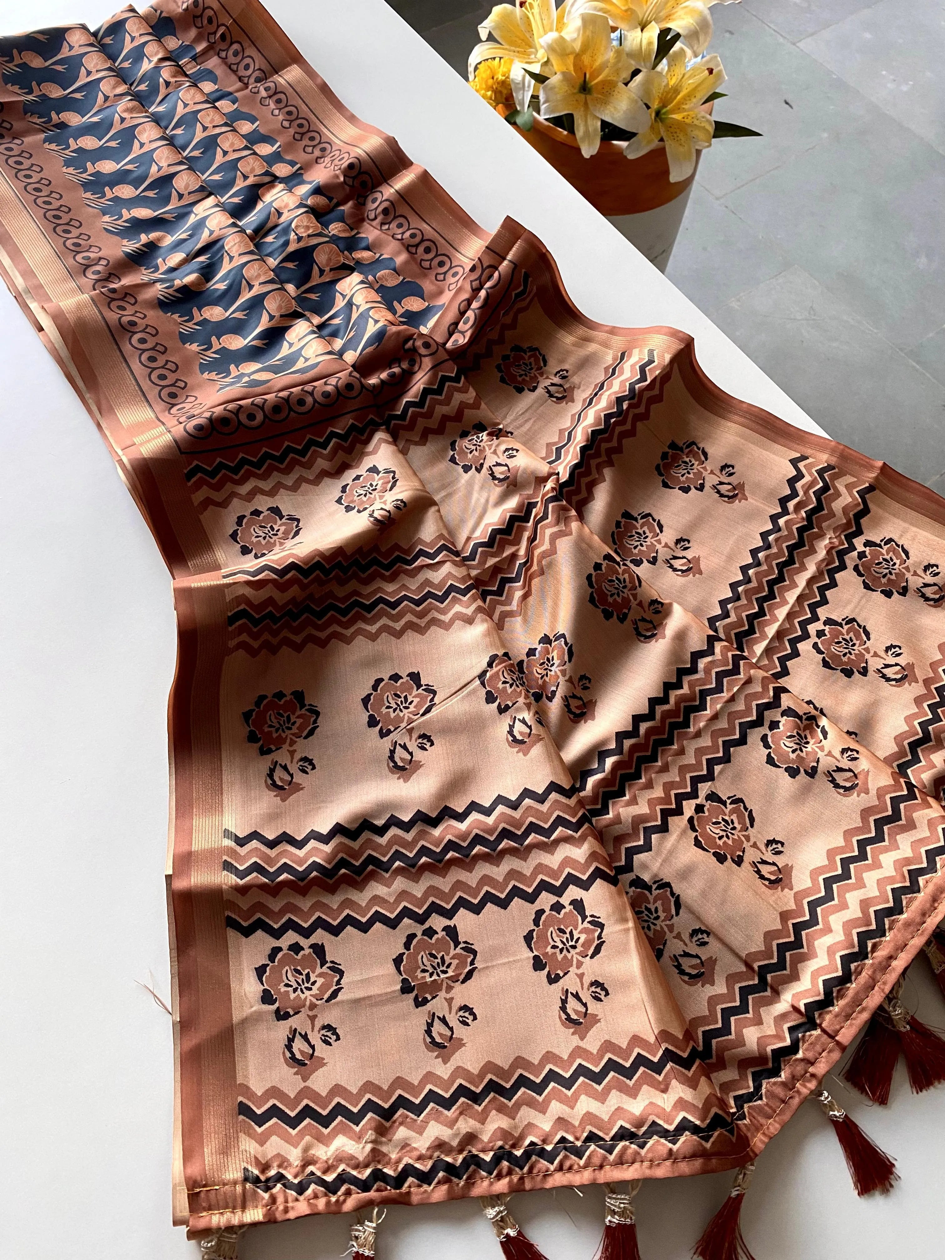 Dola Viscose Digital Printed Kalamkari Saree