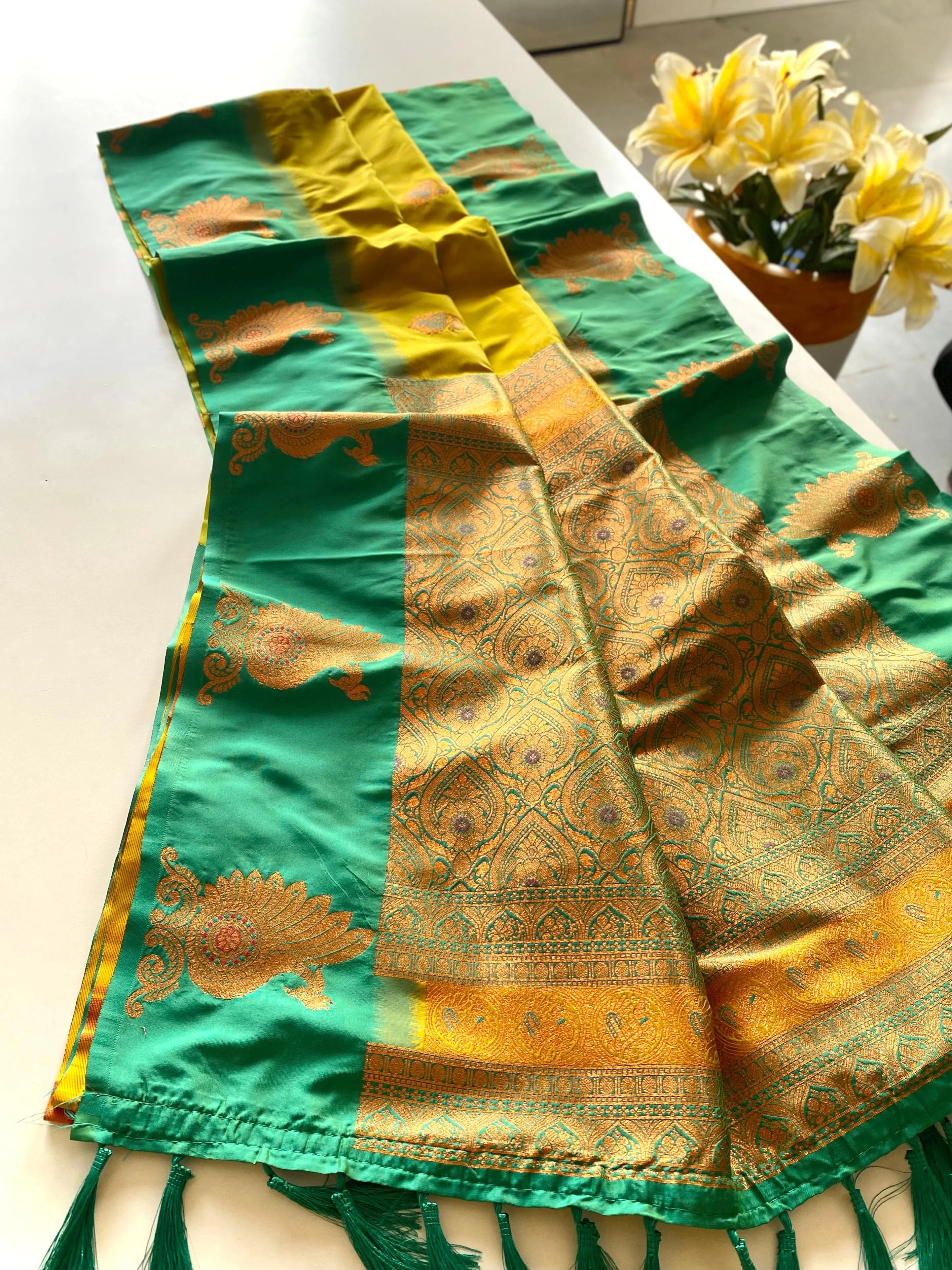 Dual Tone Unique Peacock Border Soft Silk Saree