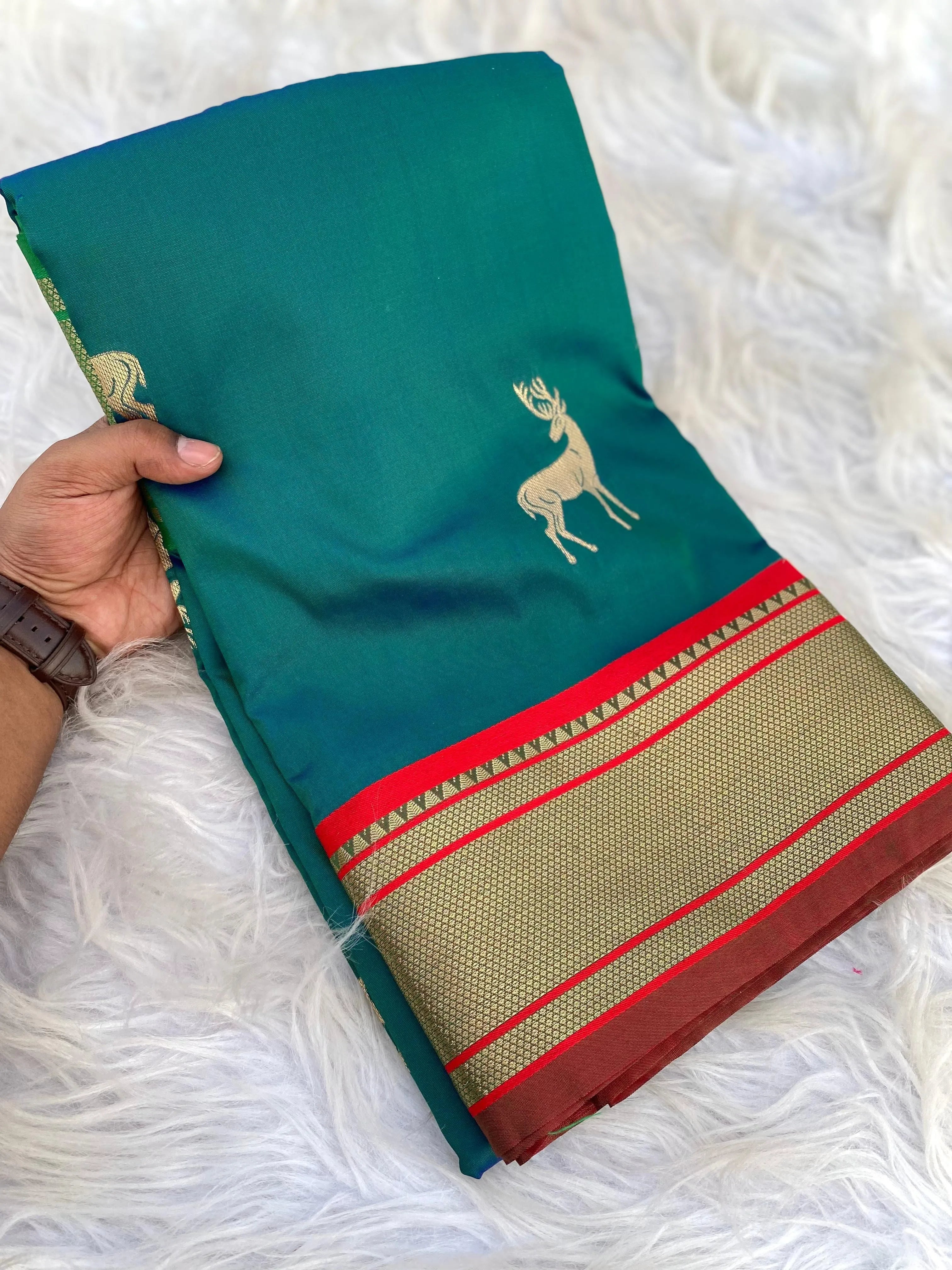 Deer Motif Concept Border Soft Silk Saree