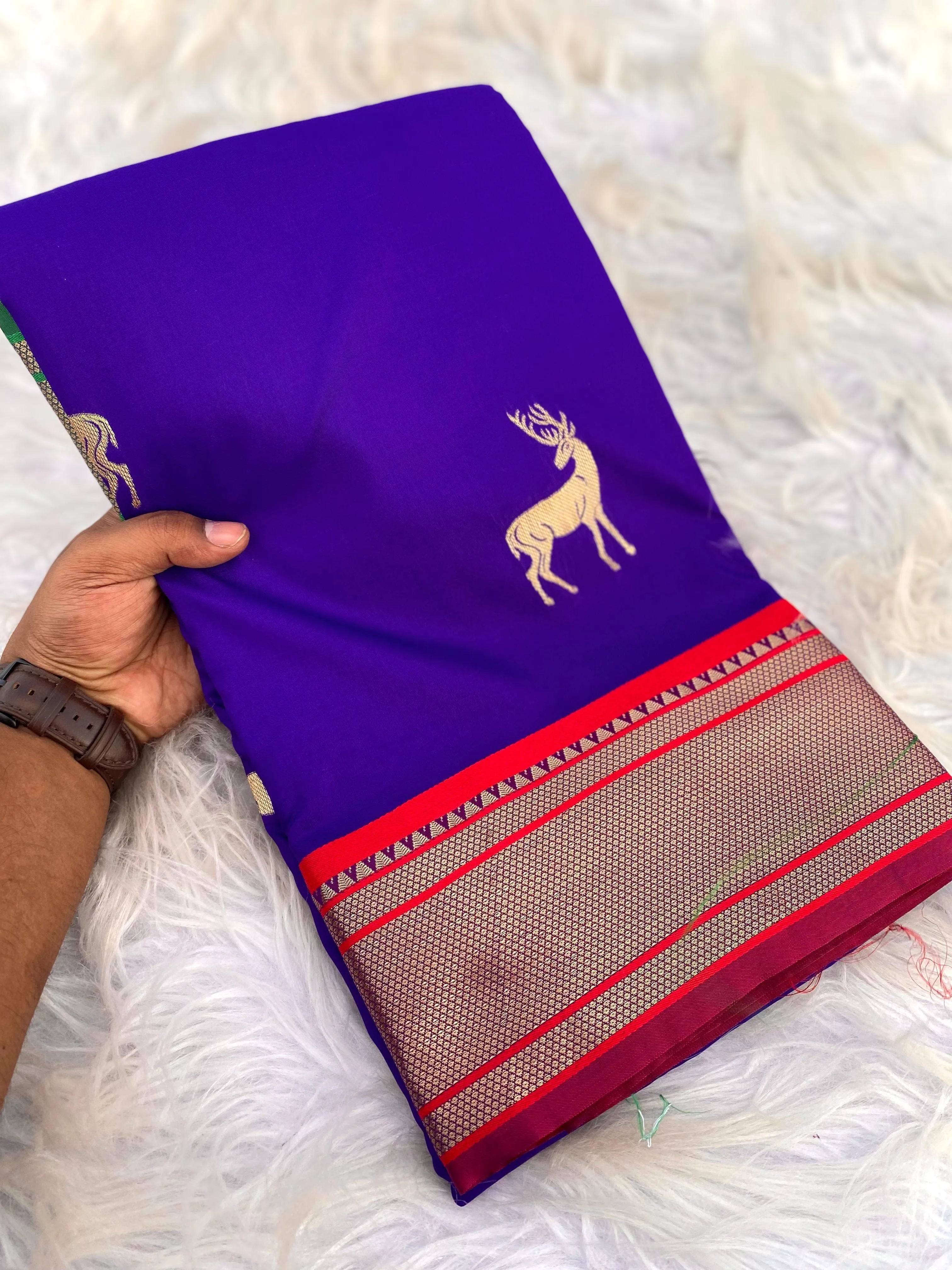 Deer Motif Concept Border Soft Silk Saree