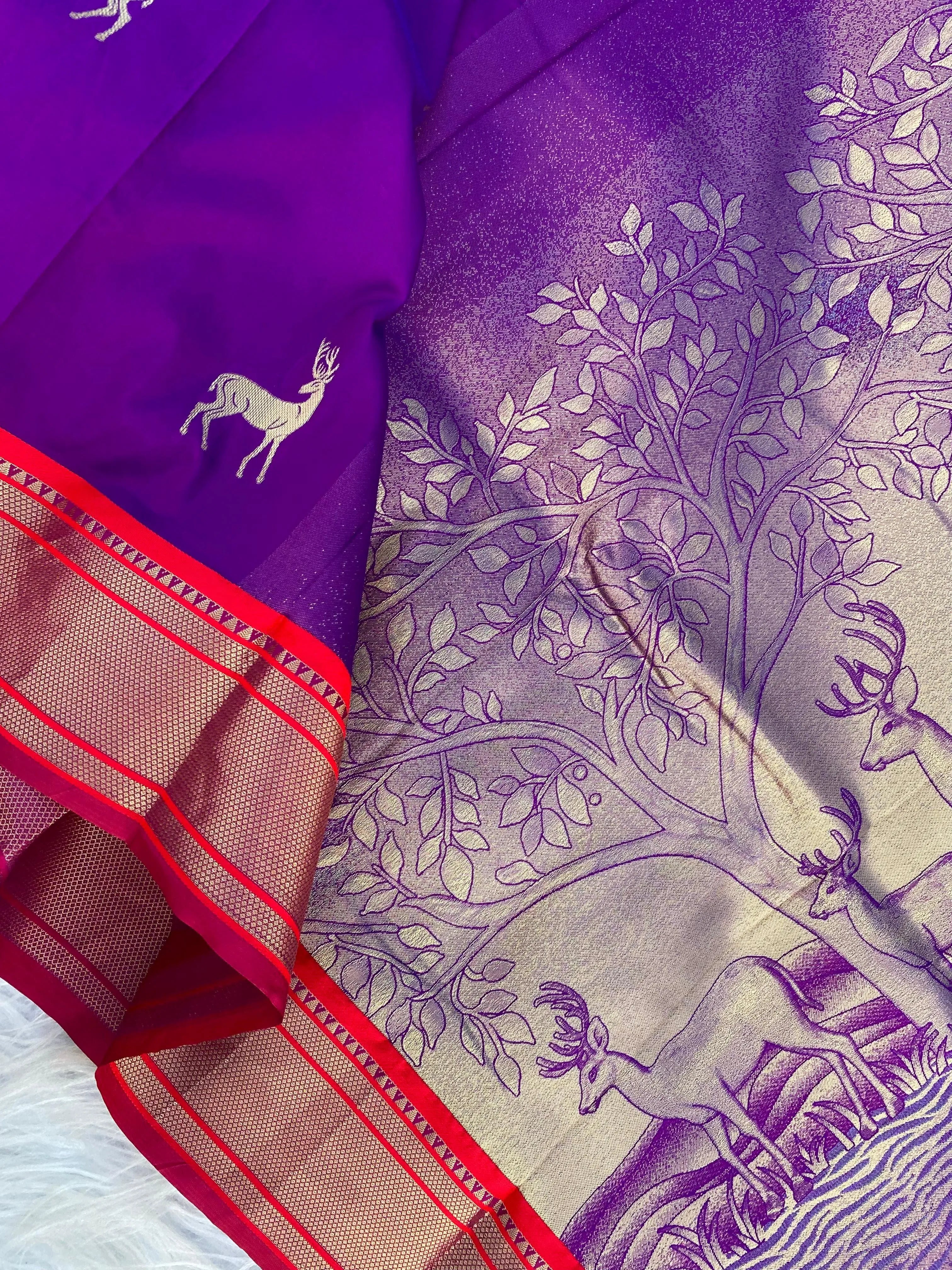 Deer Motif Concept Border Soft Silk Saree
