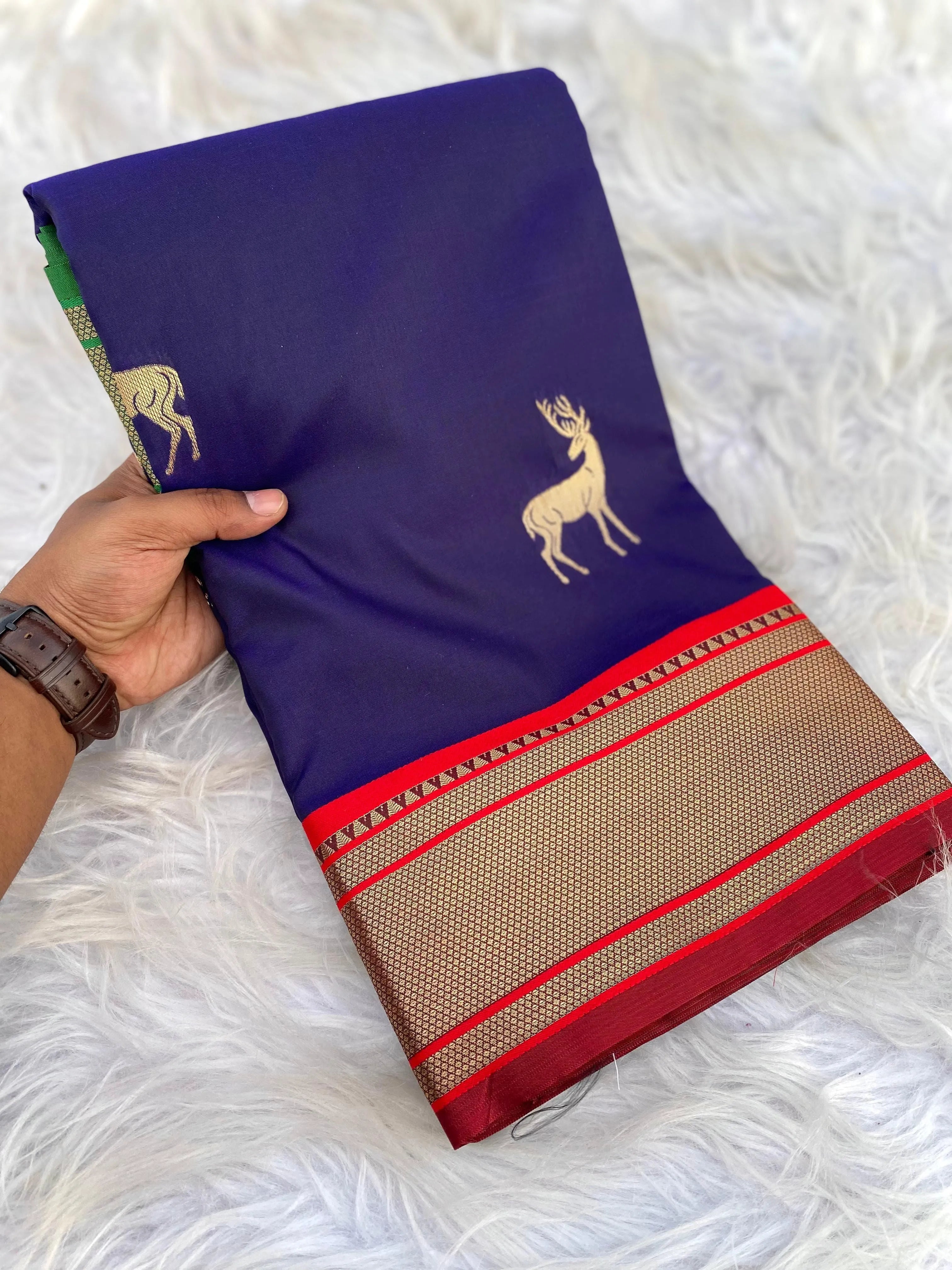 Deer Motif Concept Border Soft Silk Saree
