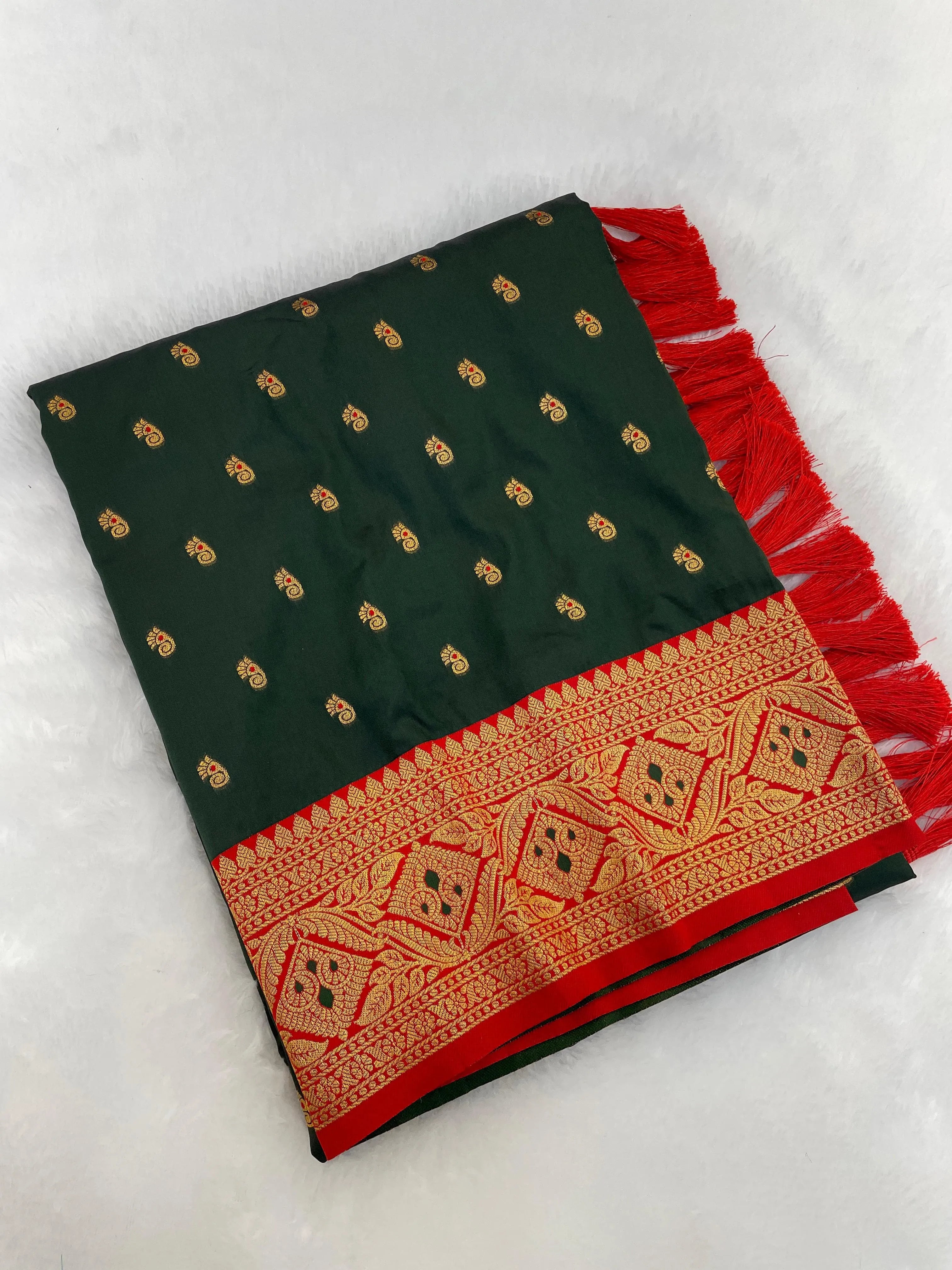 Soft Silk Ganraya Motif Paithani Saree