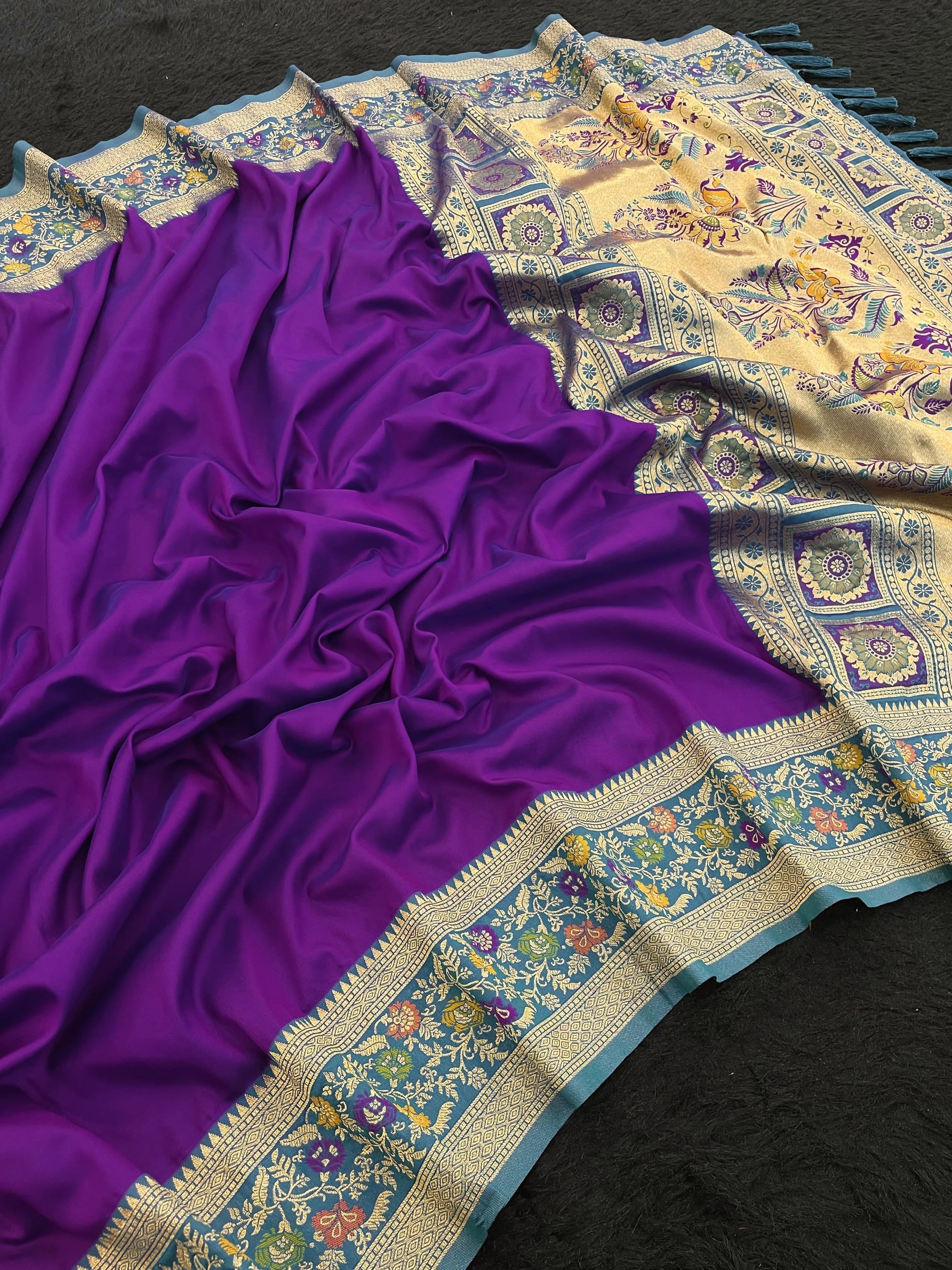 Soft Silk Kadiyal Paithani Saree