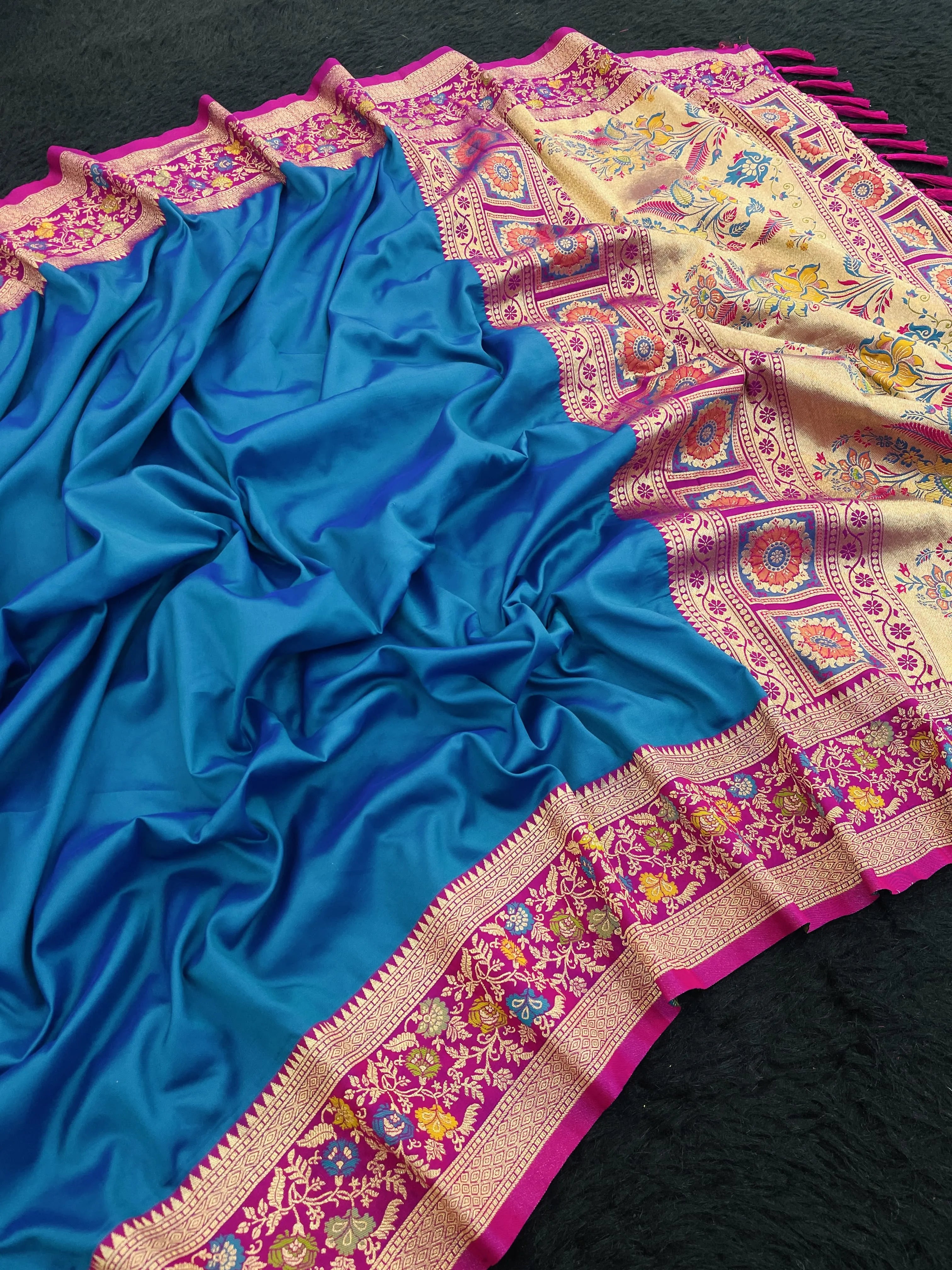 Soft Silk Kadiyal Paithani Saree