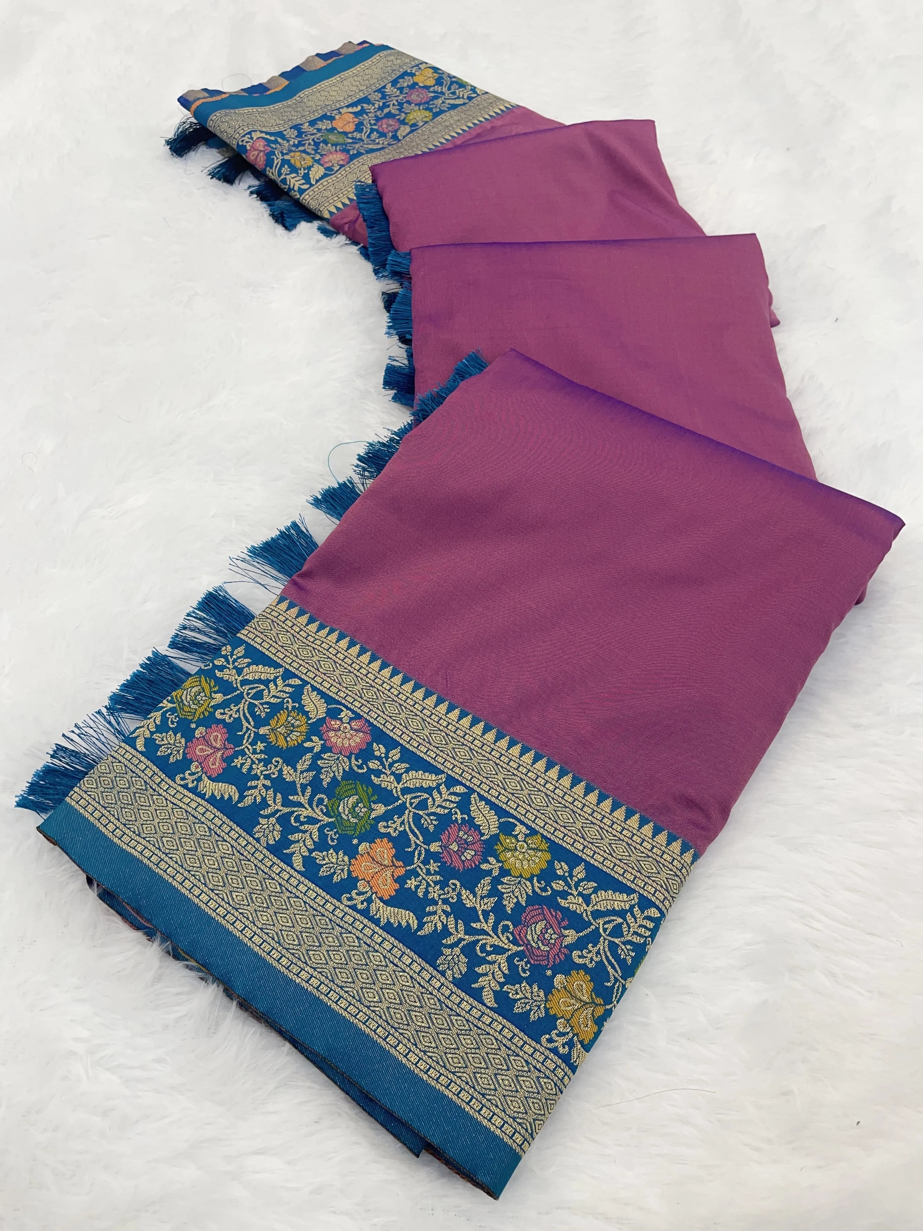 Soft Silk Kadiyal Paithani Saree