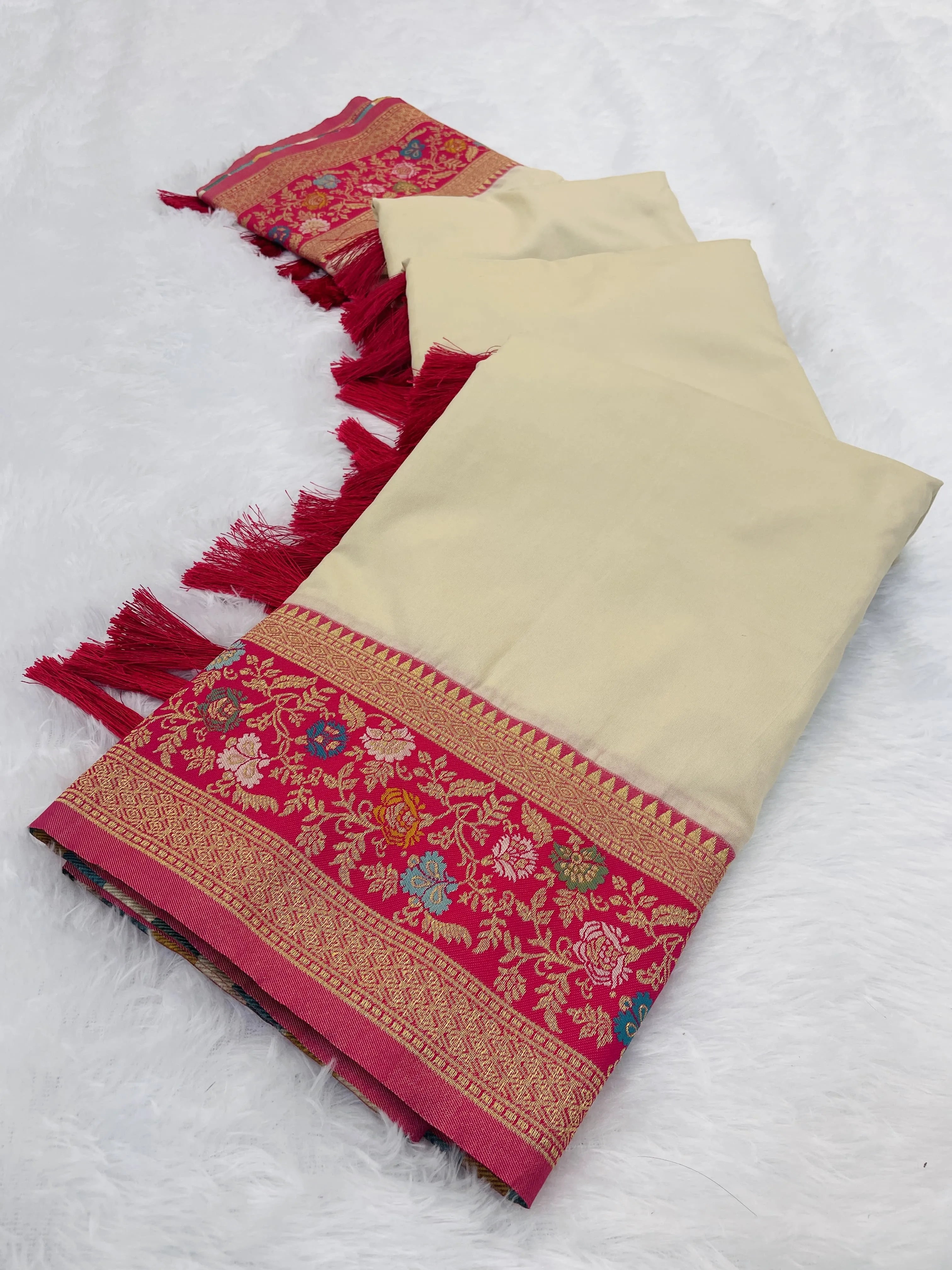 Soft Silk Kadiyal Paithani Saree