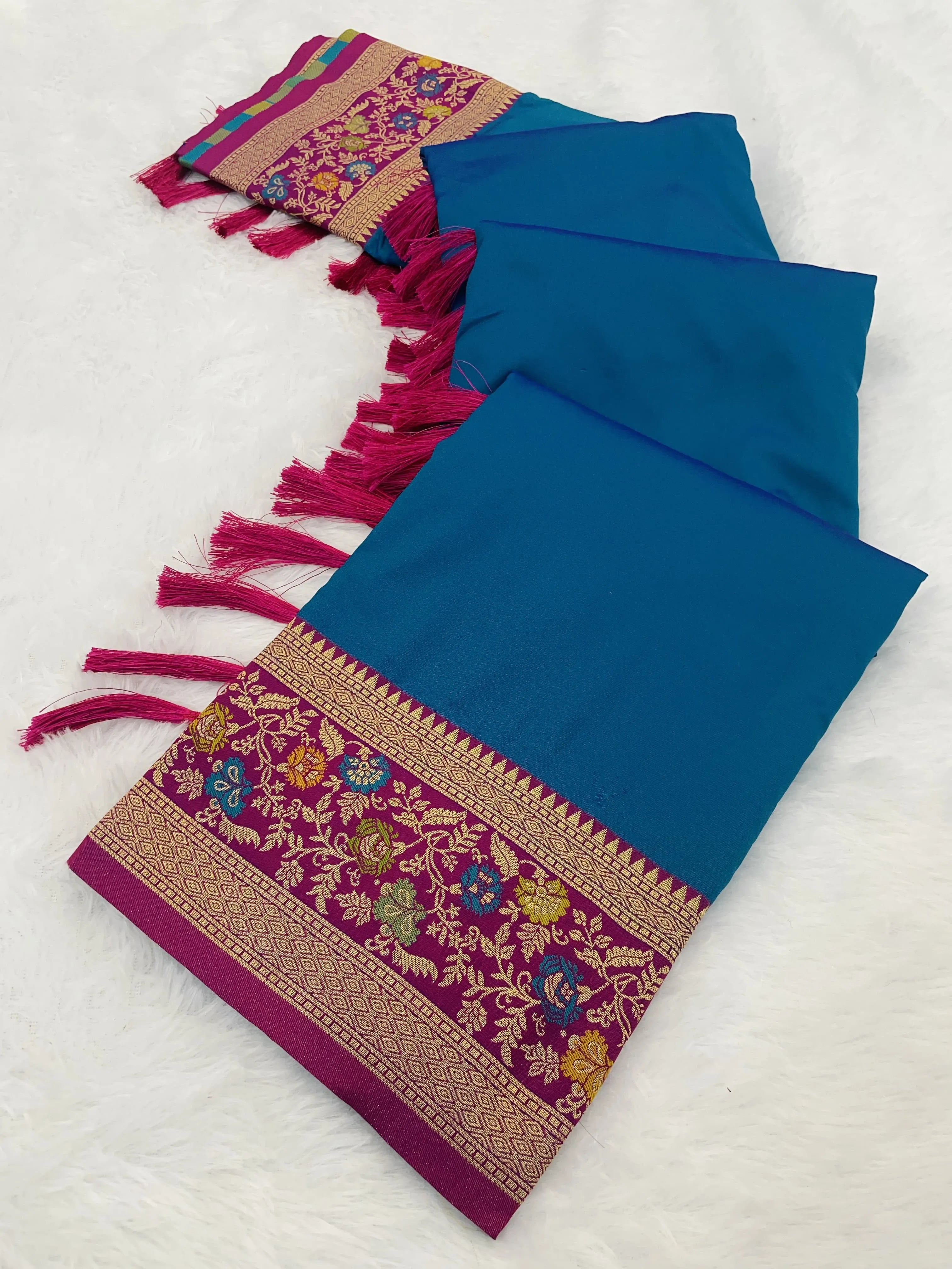 Soft Silk Kadiyal Paithani Saree