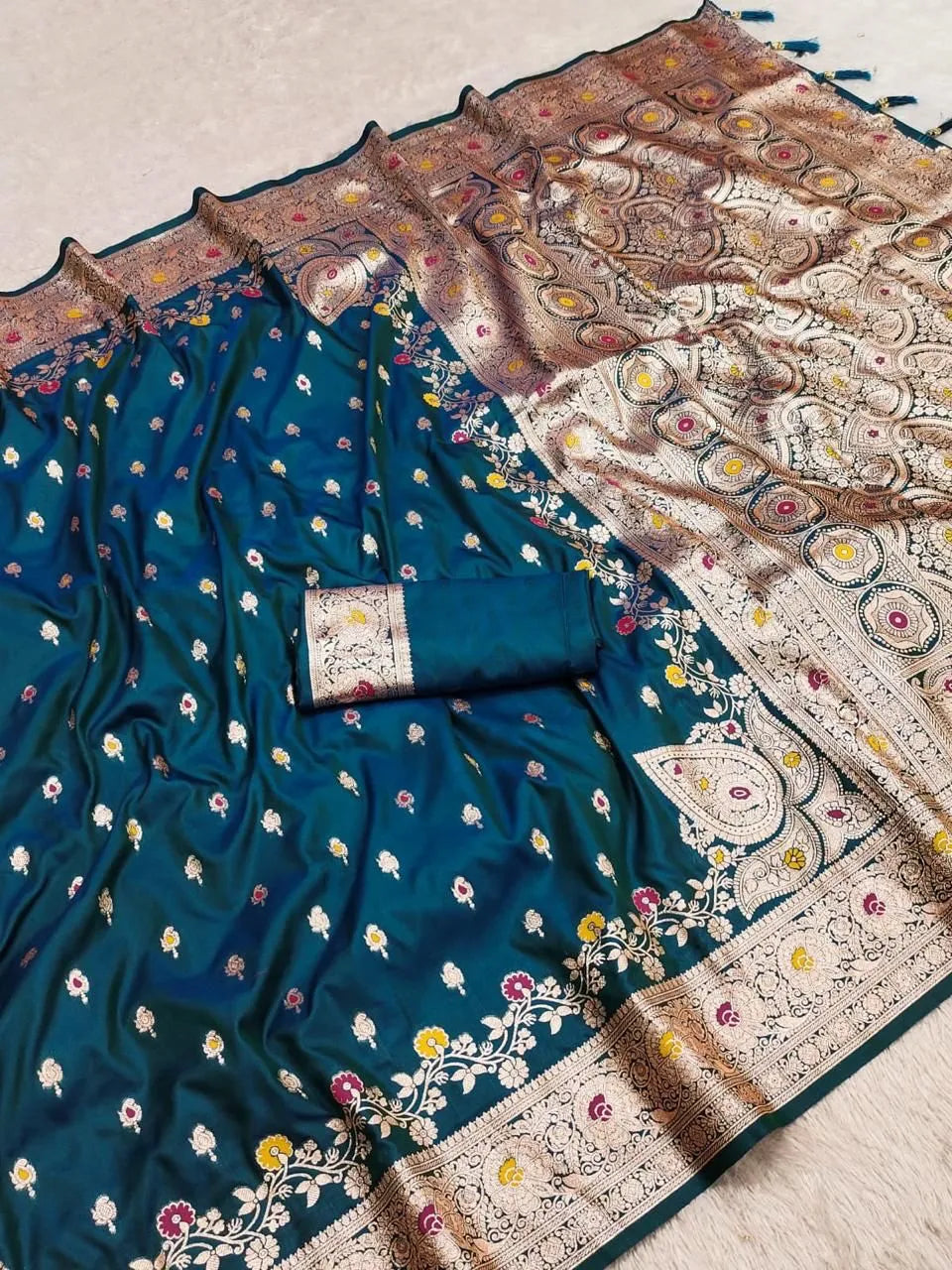Soft Banarasi Silk Zari Weaving Rich Pallu Saree