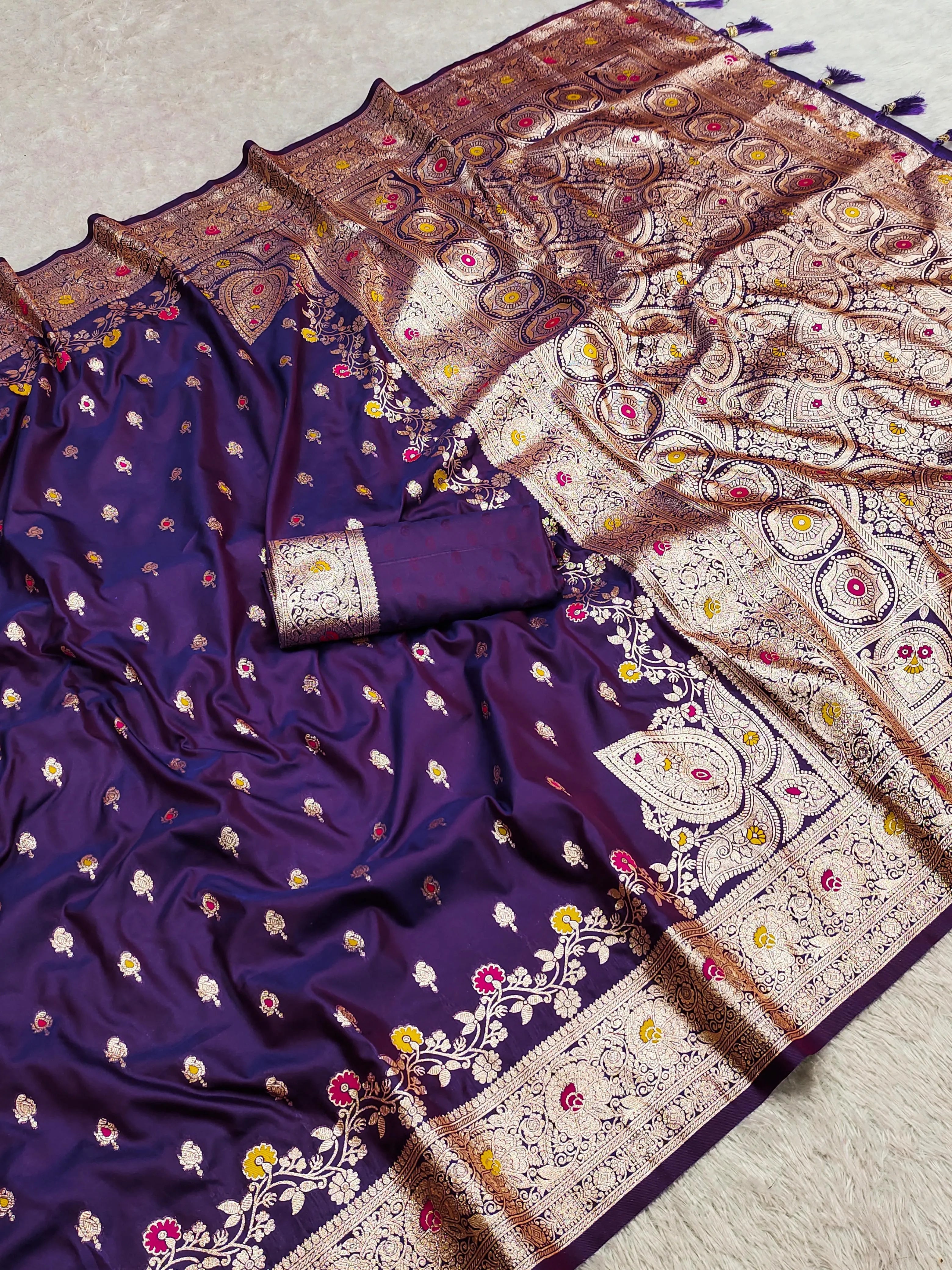 Soft Banarasi Silk Zari Weaving Rich Pallu Saree