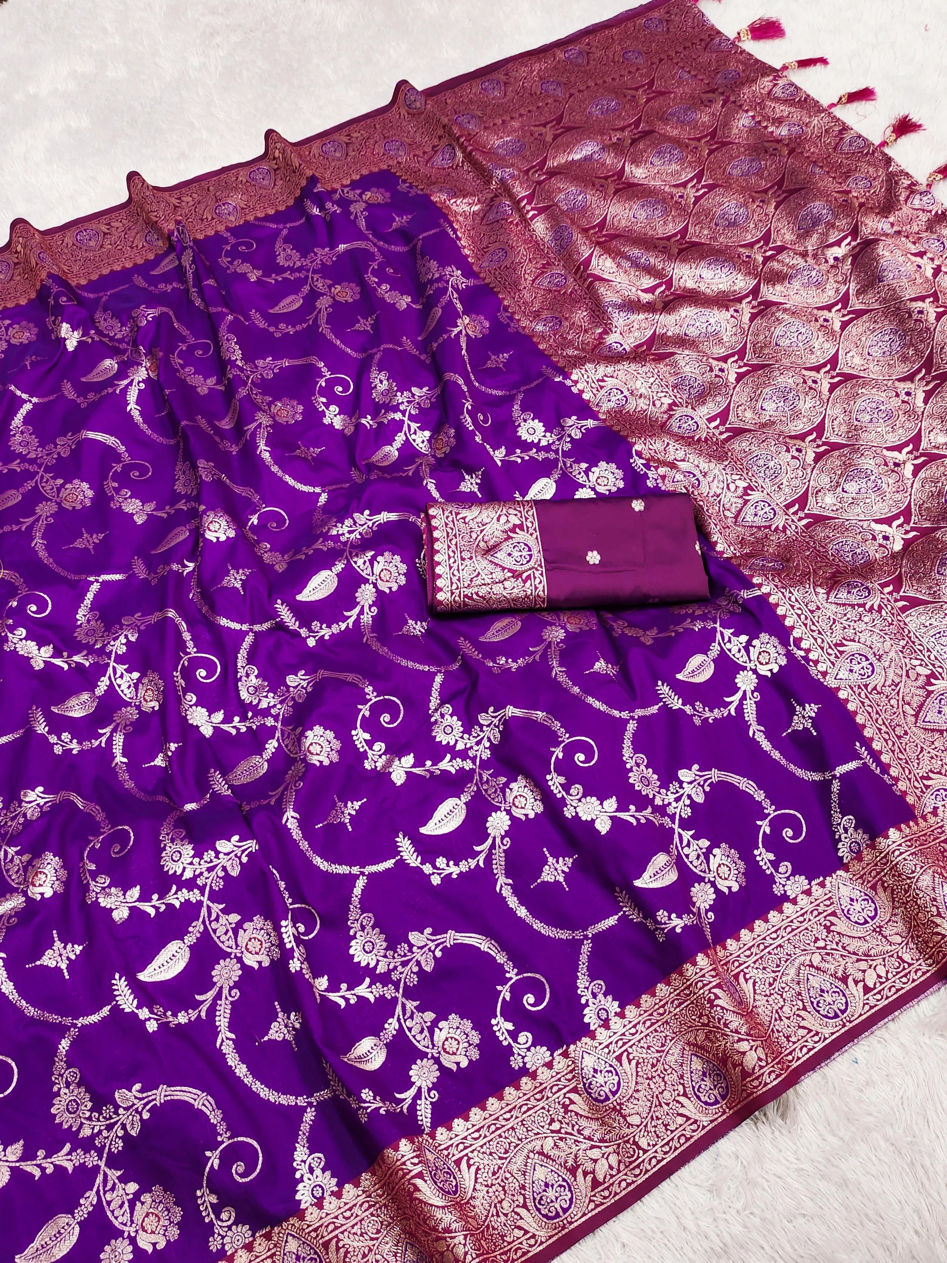 Soft Silk Banarasi Meenakari Zari Weaving Saree