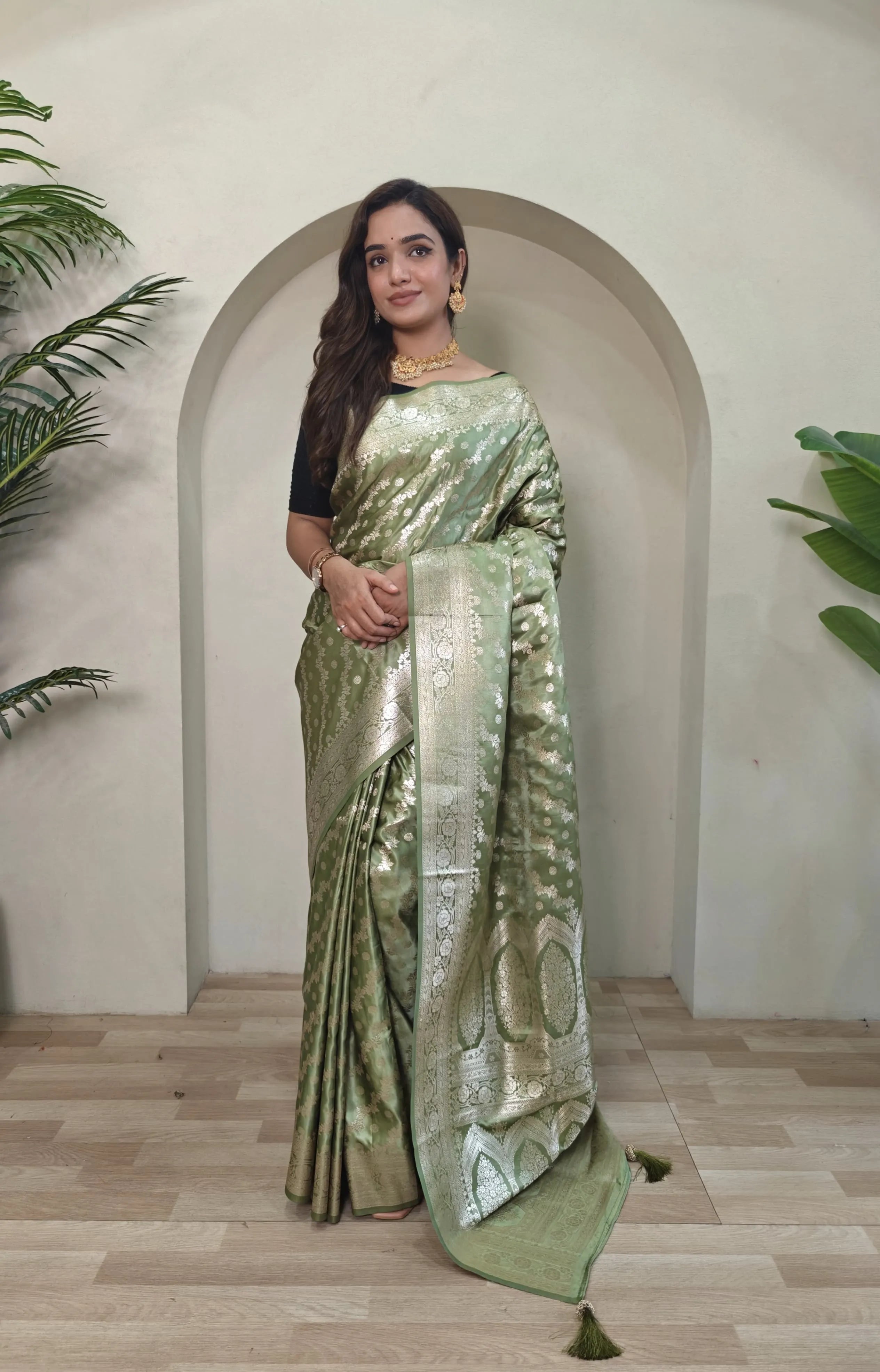 Mushro Satin Silk Leheriya Weaving Design Saree