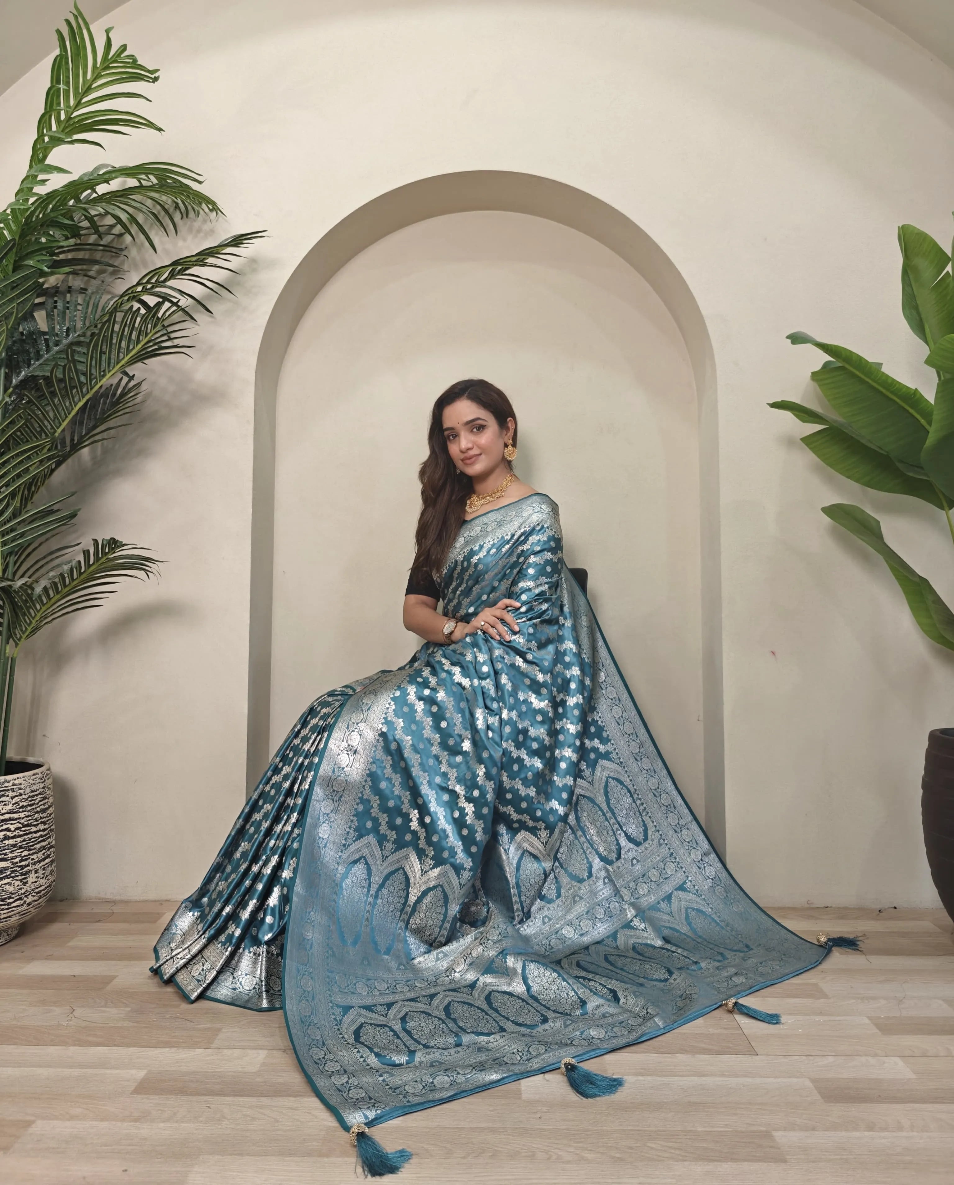 Mushro Satin Silk Leheriya Weaving Design Saree