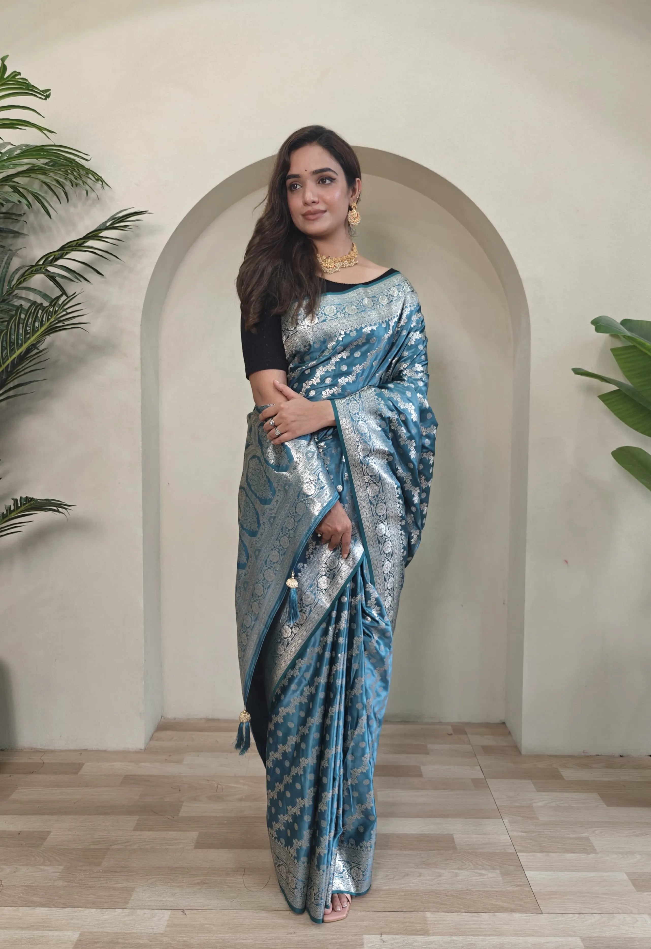 Mushro Satin Silk Leheriya Weaving Design Saree