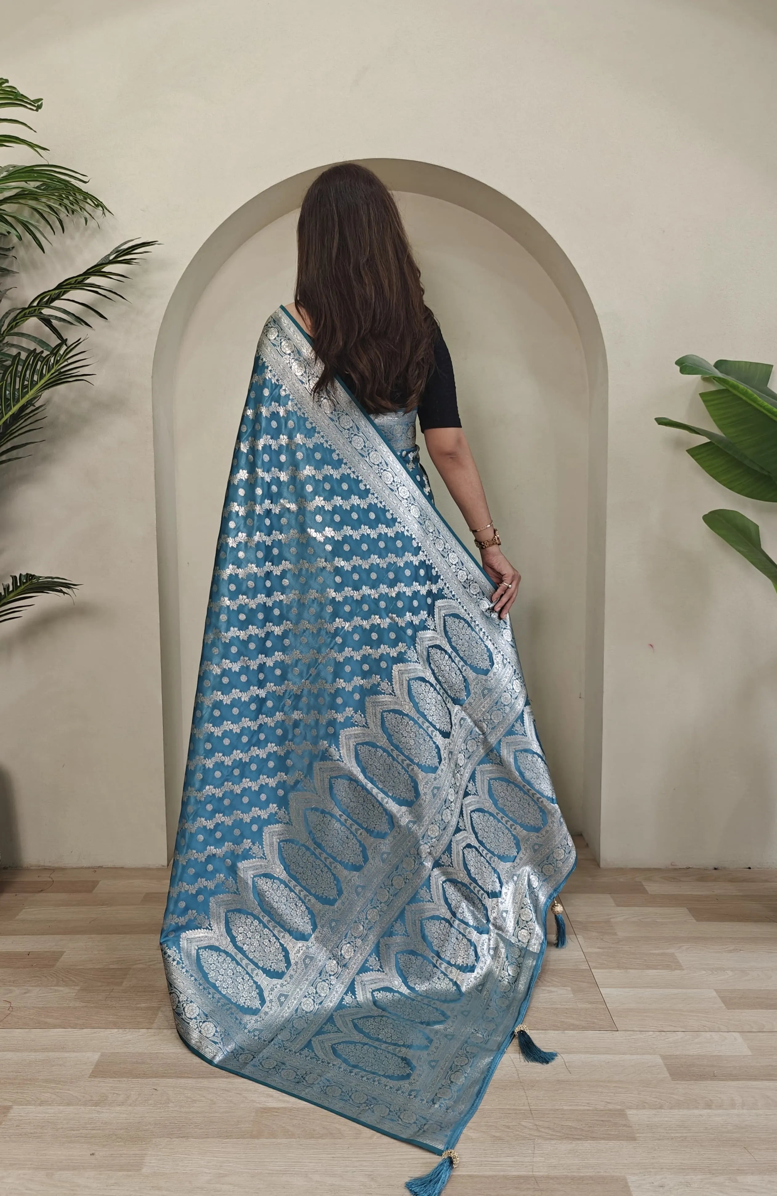 Mushro Satin Silk Leheriya Weaving Design Saree