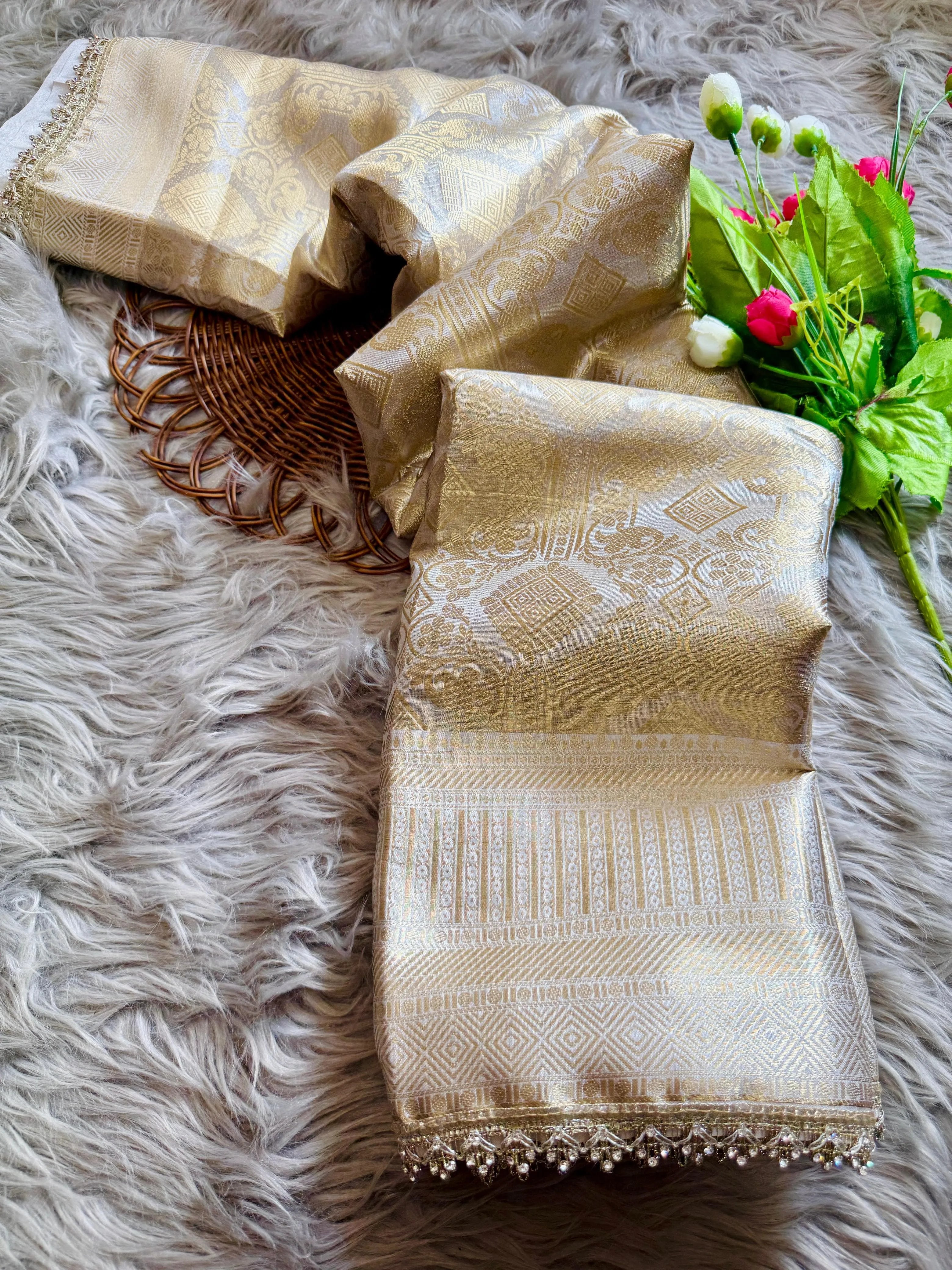 Nayanthara Inspired Banarasi Jharkan Border Saree
