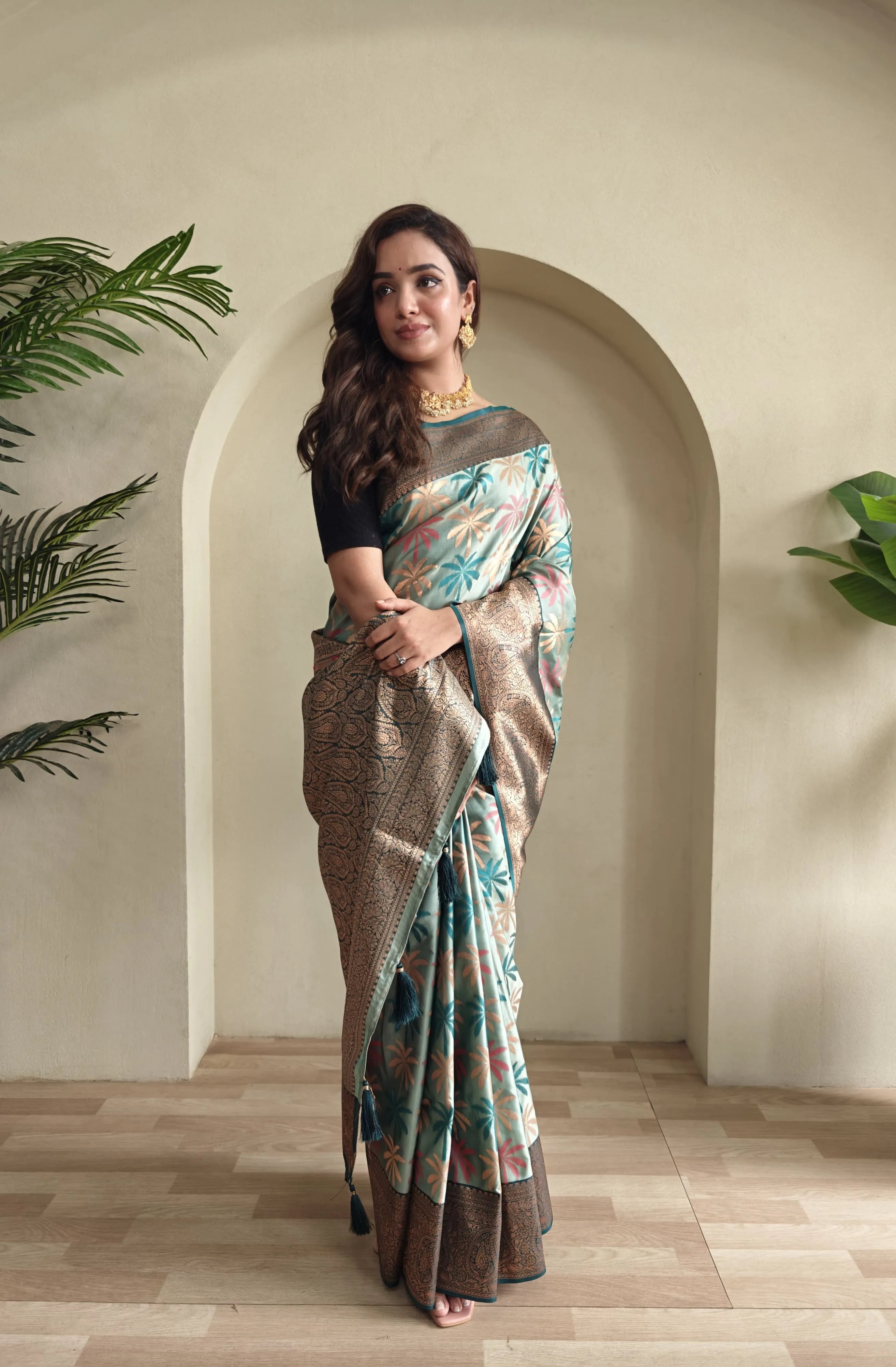 Kanchi Silk Embosed Weaving Design Banarasi Saree