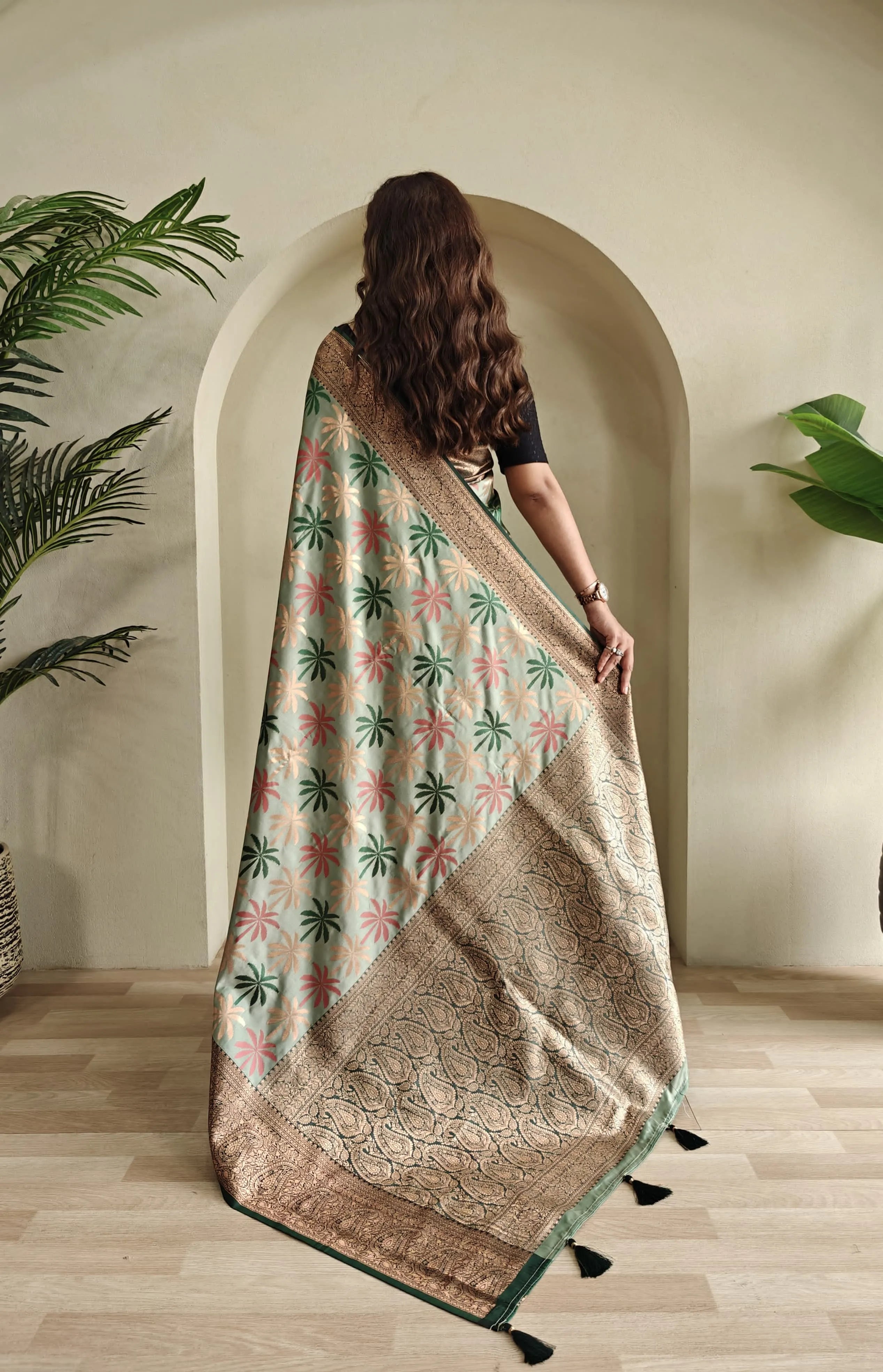 Kanchi Silk Embosed Weaving Design Banarasi Saree